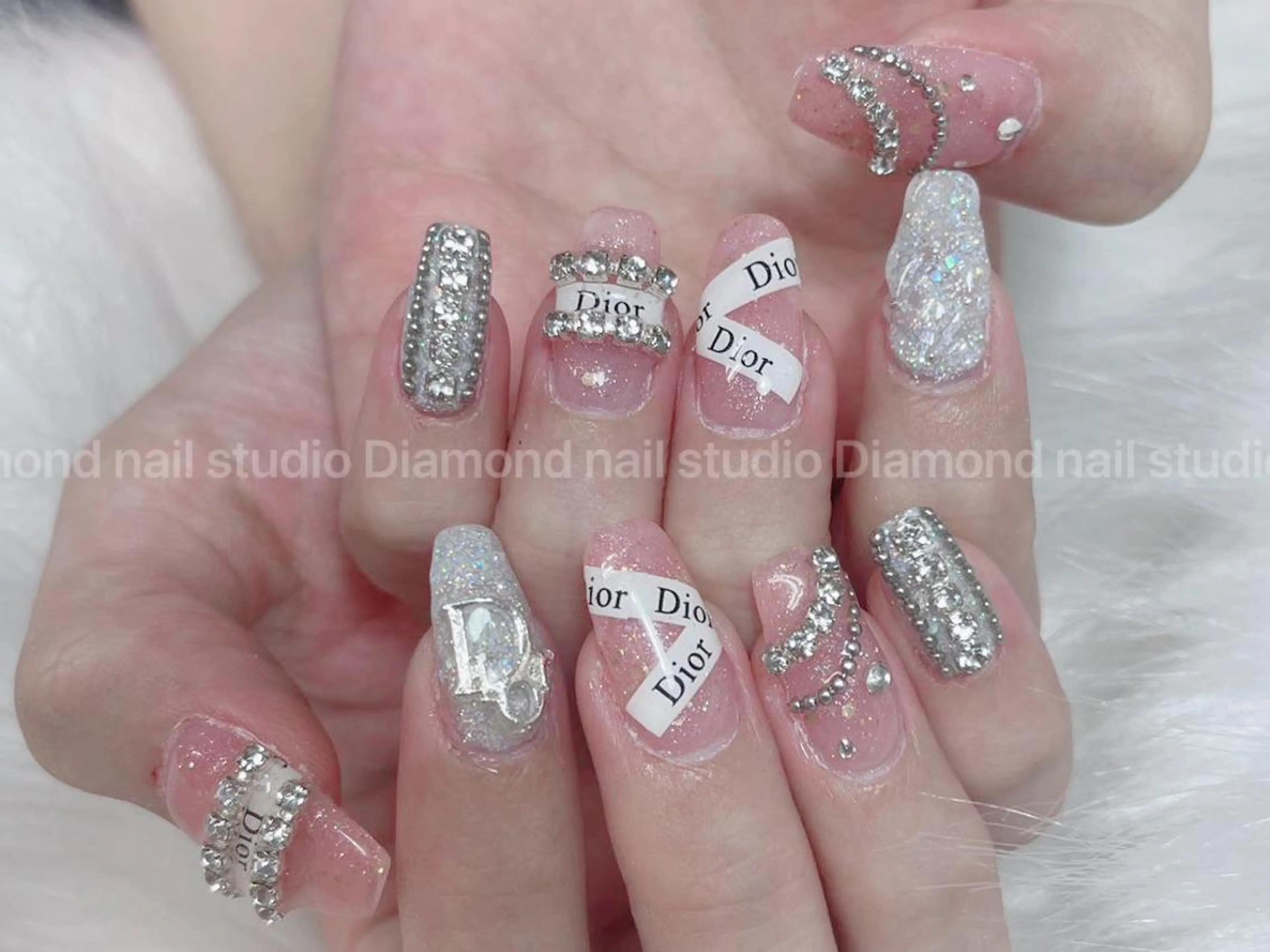 ネイル ゴージャス 持ち込み ハンドネイル フットネイル ハンドケア Diamond 🚢のネイルデザイン