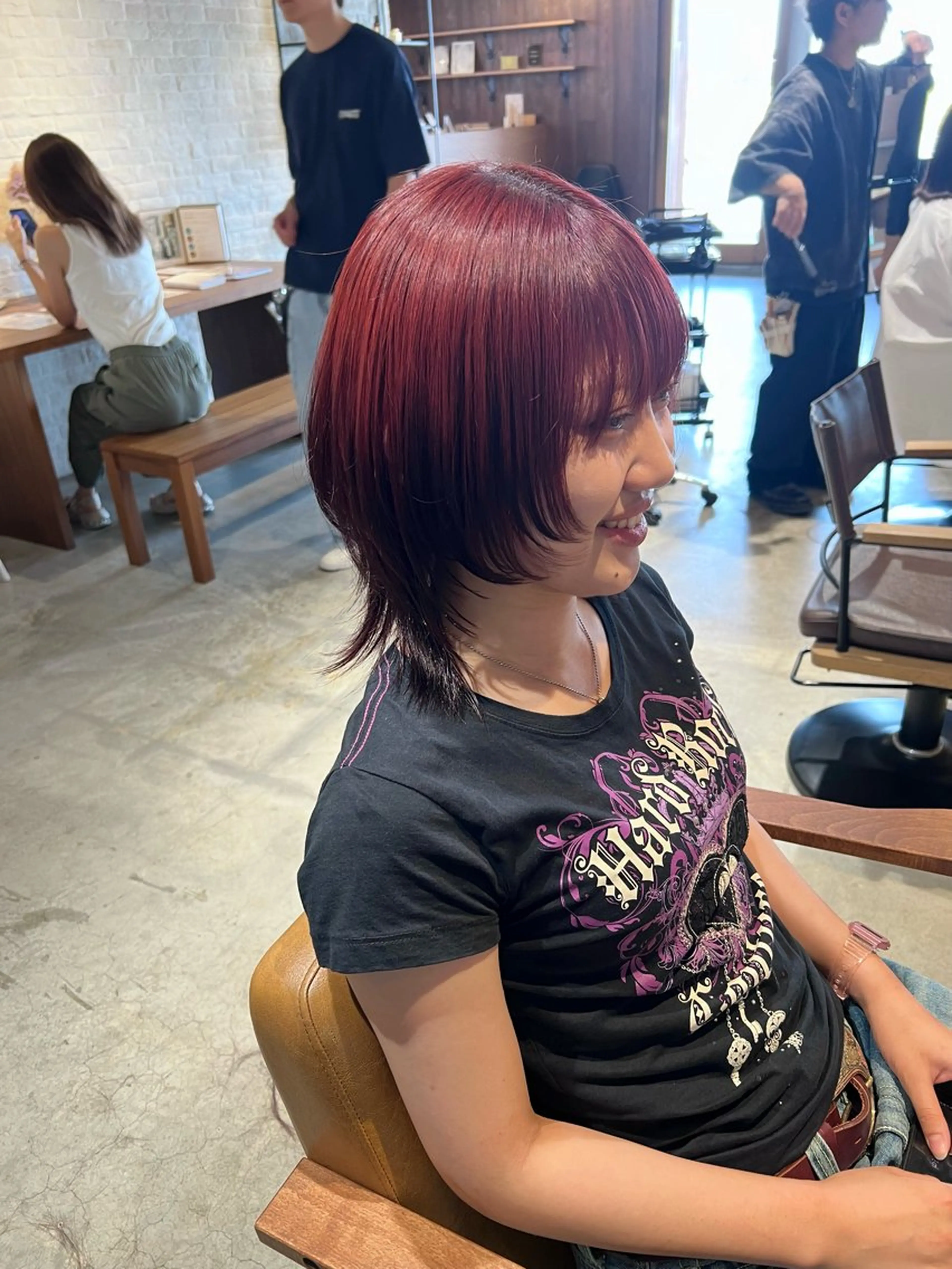 ミディアム レイヤーカット 時﨑 実子/透明感カラーのヘアスタイル