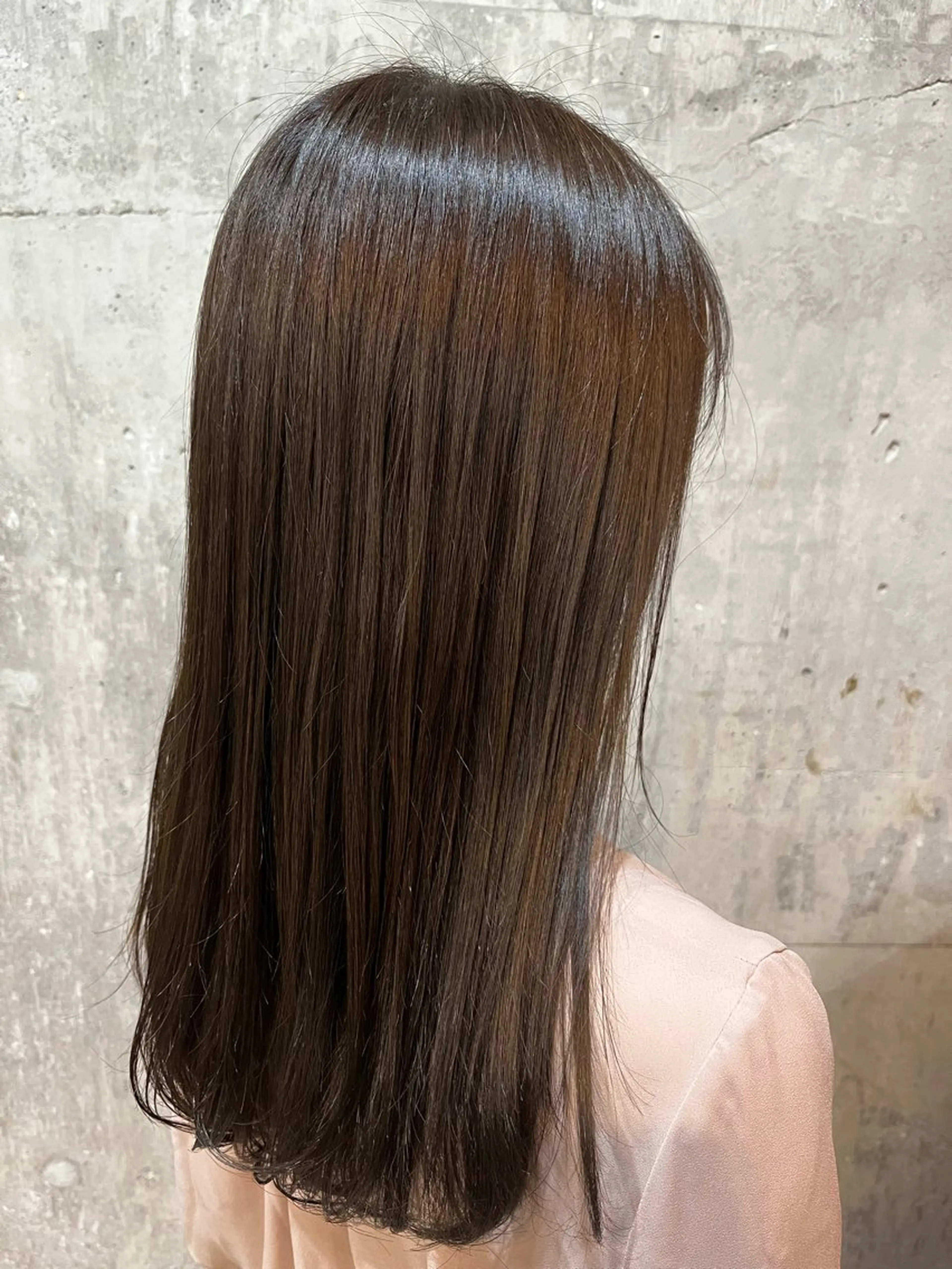 ロング アッシュ Roots Home所属・神田 梨華のヘアスタイル