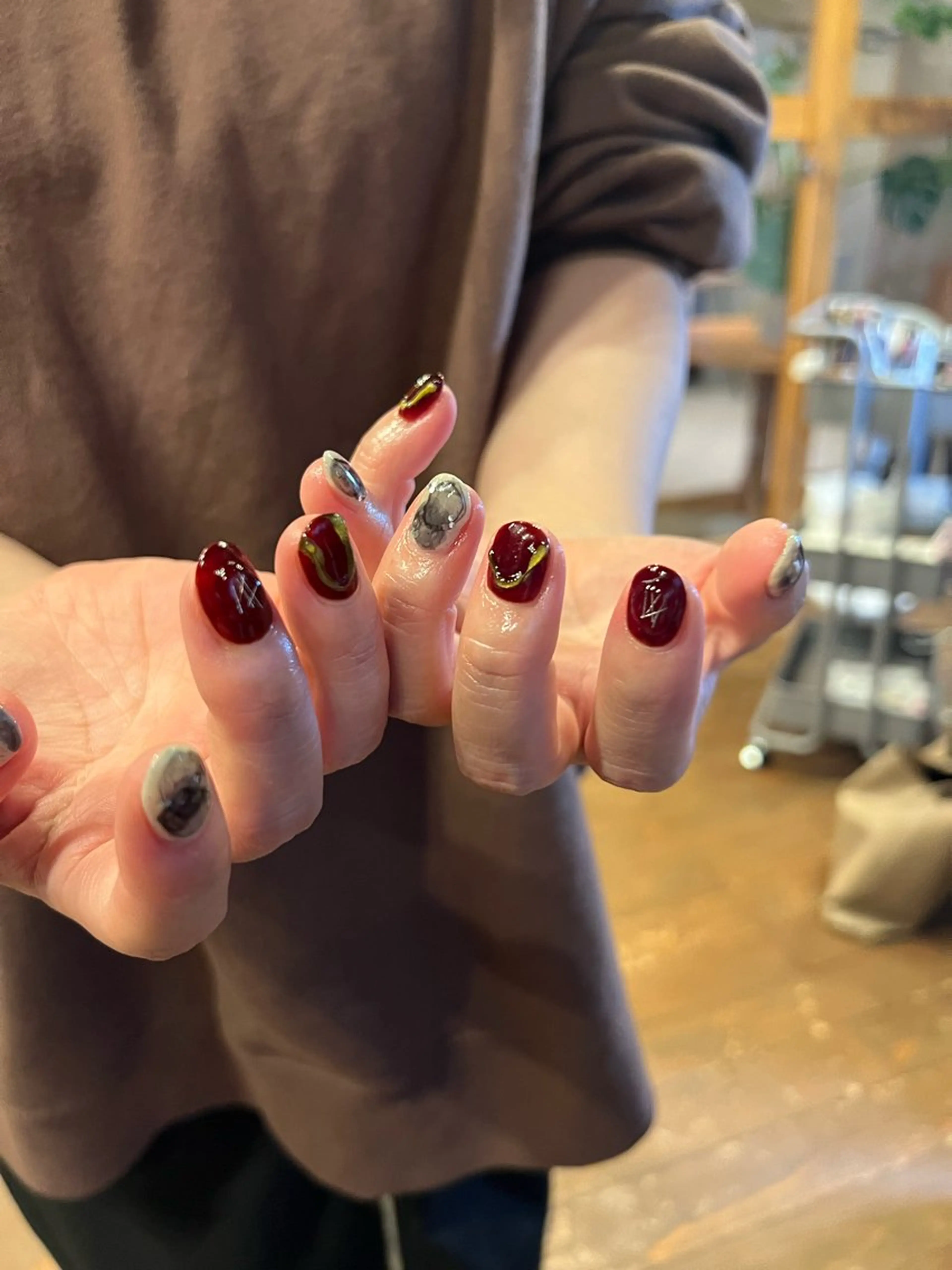 ネイル HuncH【ハンチ】 horoiwaのネイルデザイン