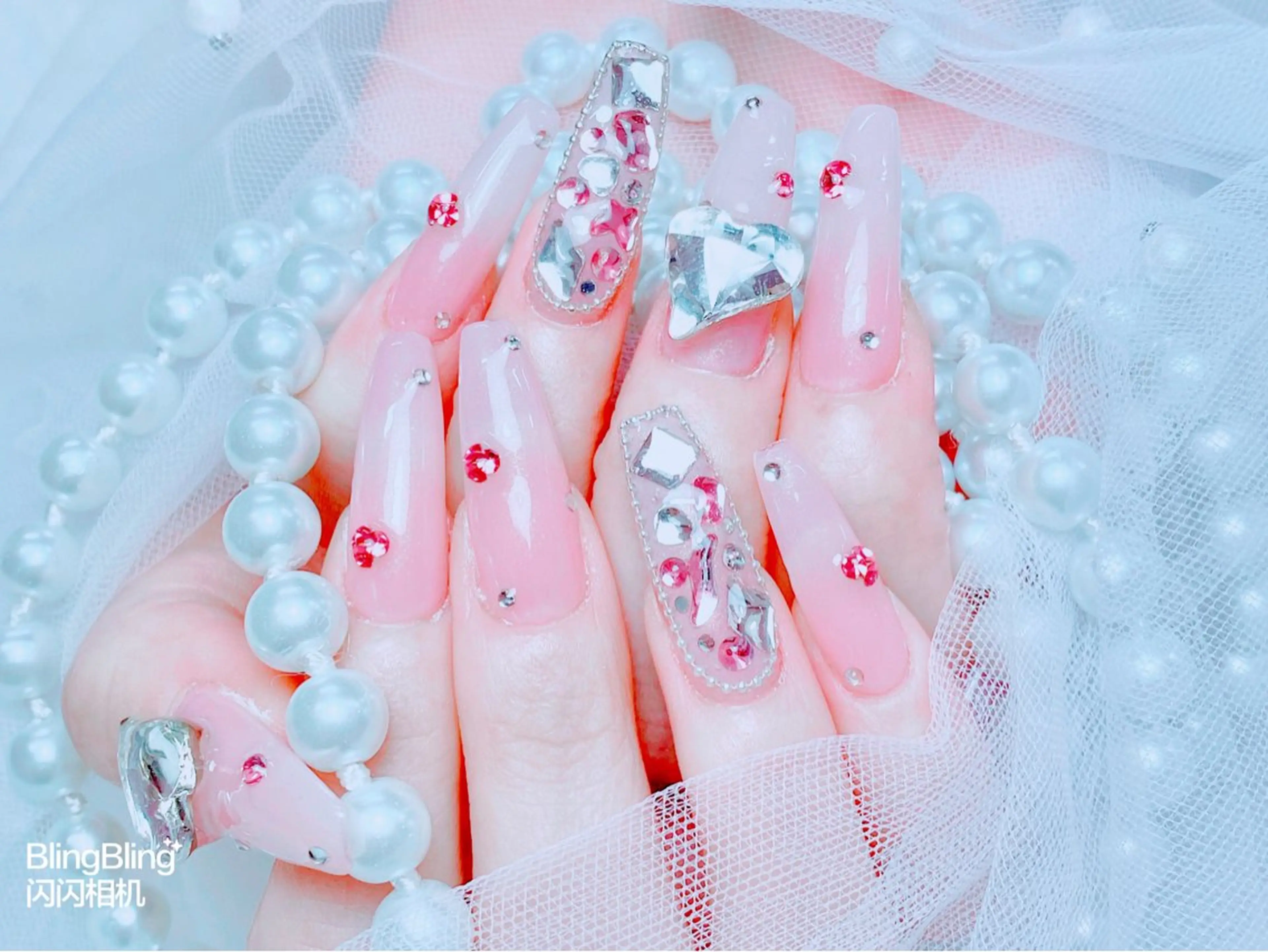 ネイル オーロラネイル チークネイル 長さ出し フットネイル フレンチネイル ハンドネイル ハンドケア lily nailのネイルデザイン