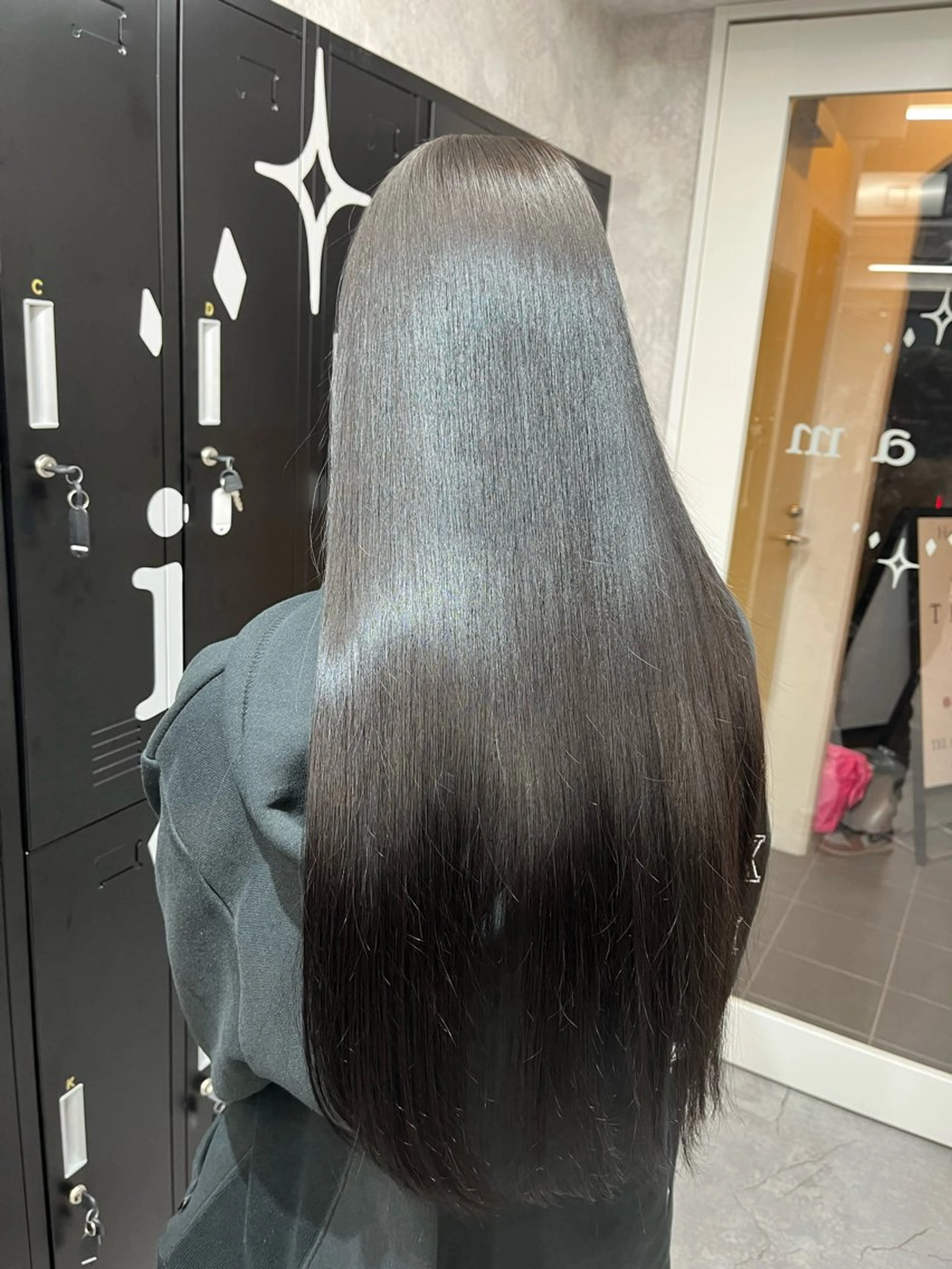 ロング カラー アッシュ アッシュグレー ベージュカラー ブリーチ ブロンド トリートメント 【美髪ハイトーン】 髪質改善/大和🎀のヘアスタイル