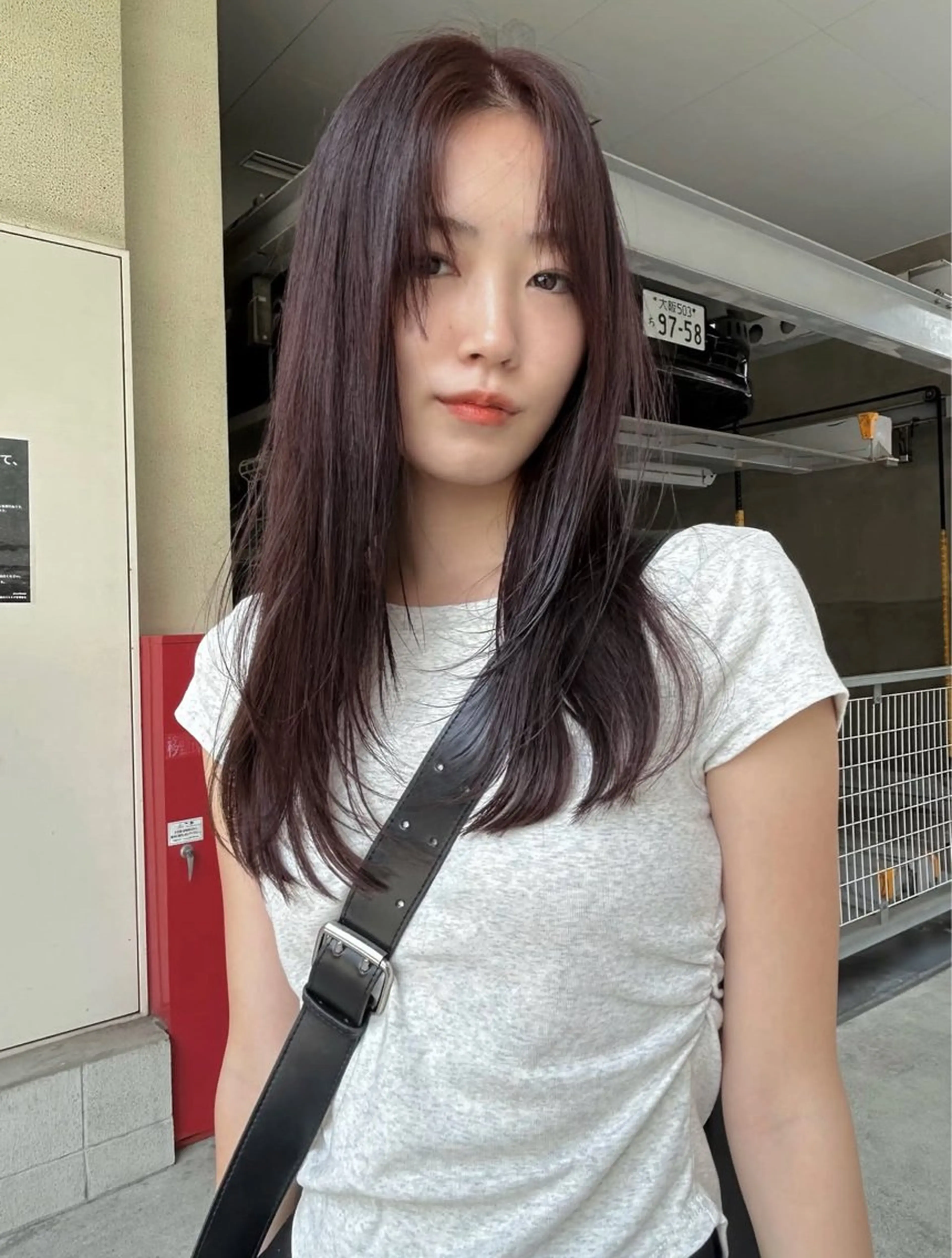 ロング バイオレットブラウン BROUN®所属・江坂カットモデル nacaのヘアスタイル