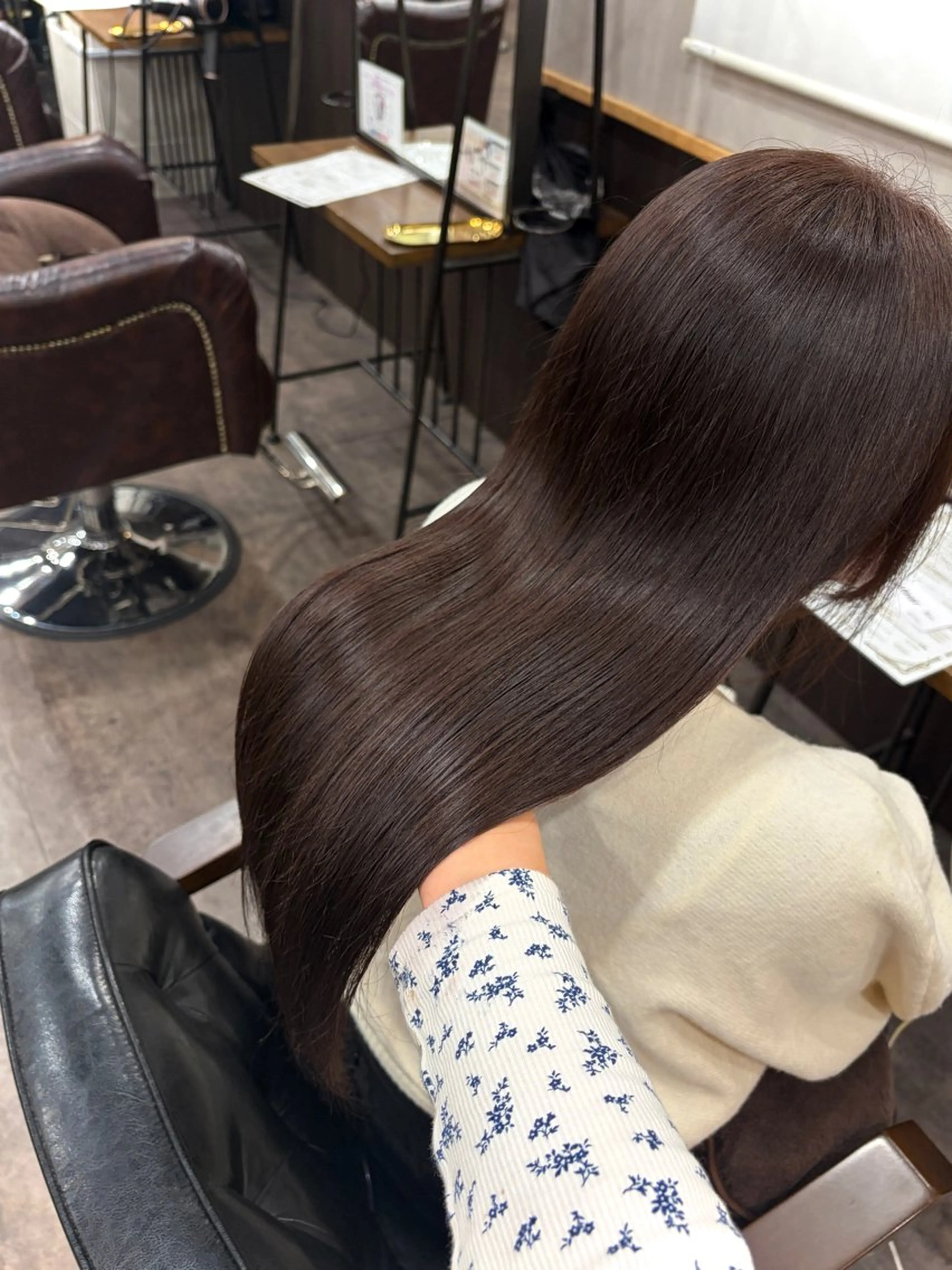 カラー ブラウンカラー ヘアカラー トリートメント Mejia Riseのヘアスタイル