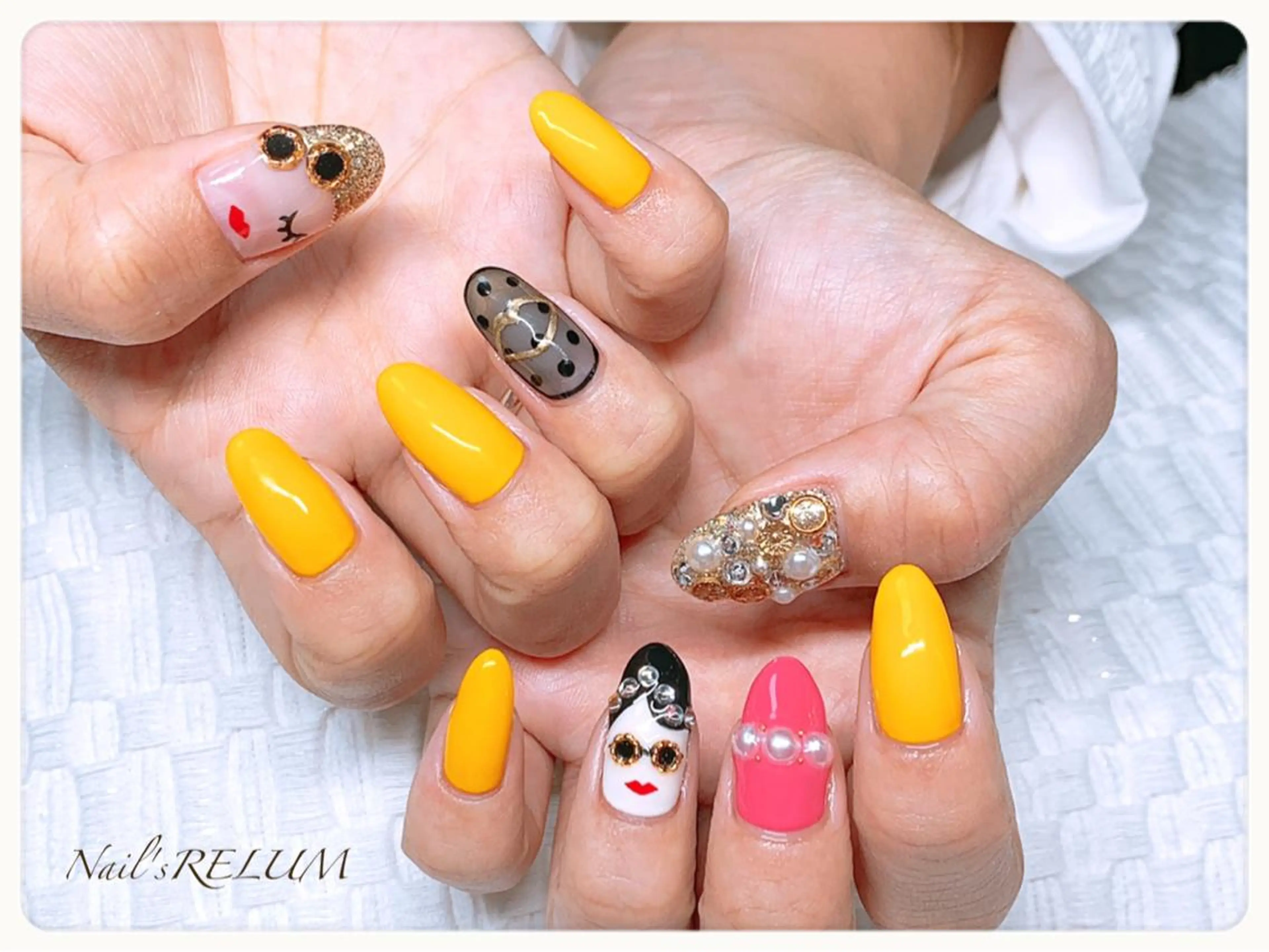 ネイル 持ち込み THECOLORS所属・近貞 莉奈のネイルデザイン