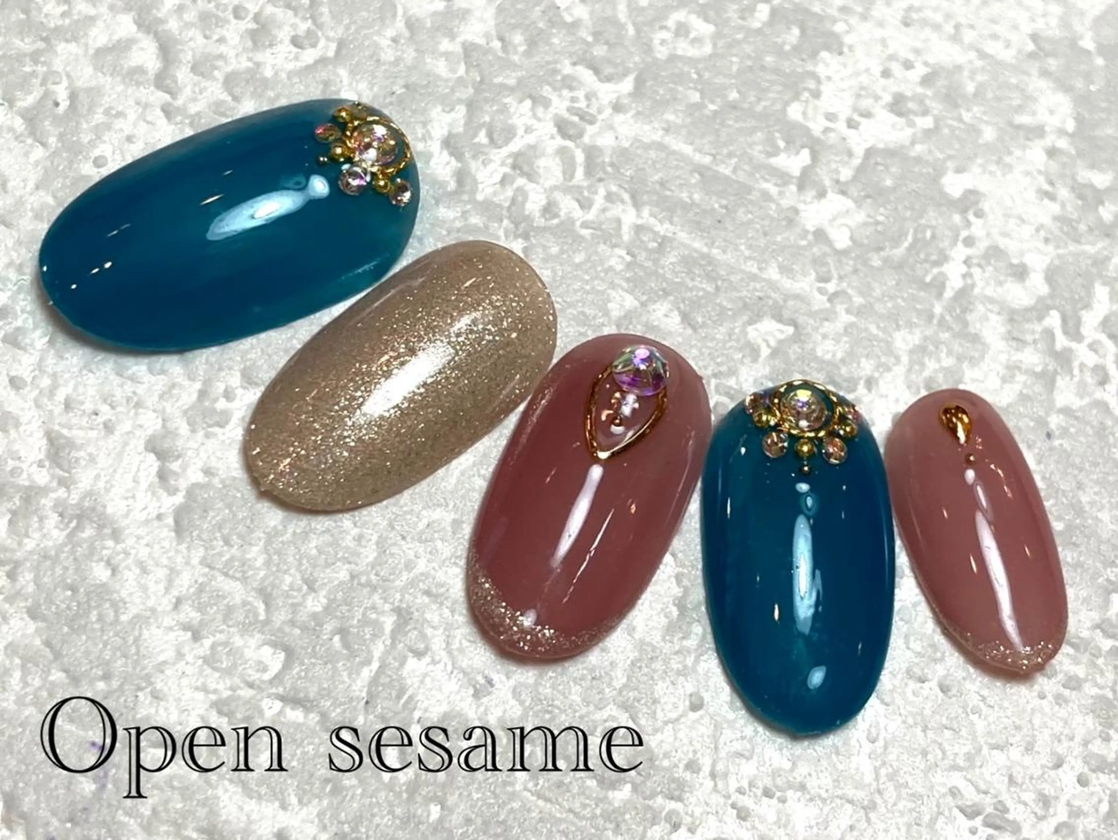 ネイル 遠藤 志乃のネイルデザイン