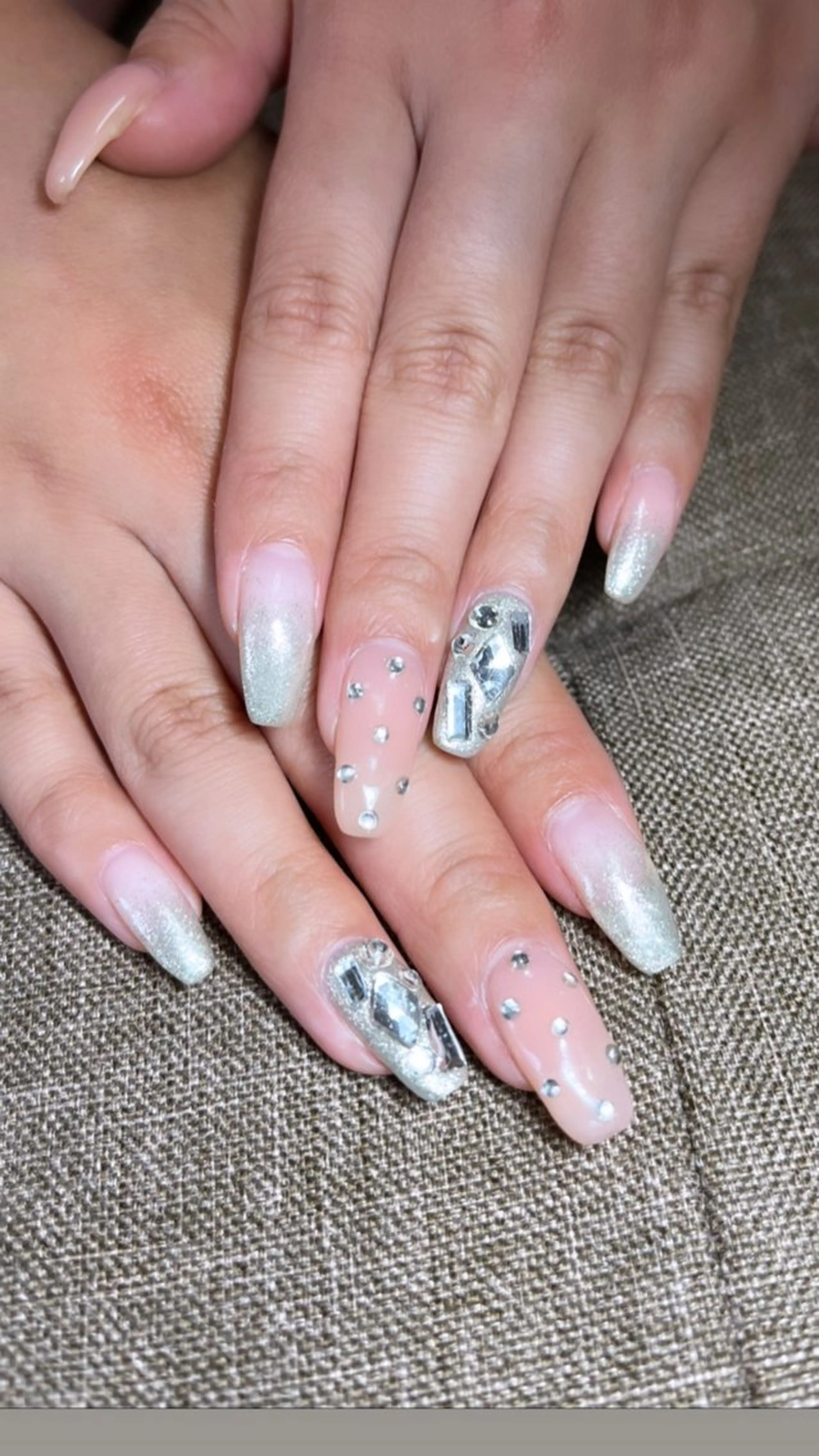 ネイル ハンドネイル Ravi 胡町のネイルデザイン