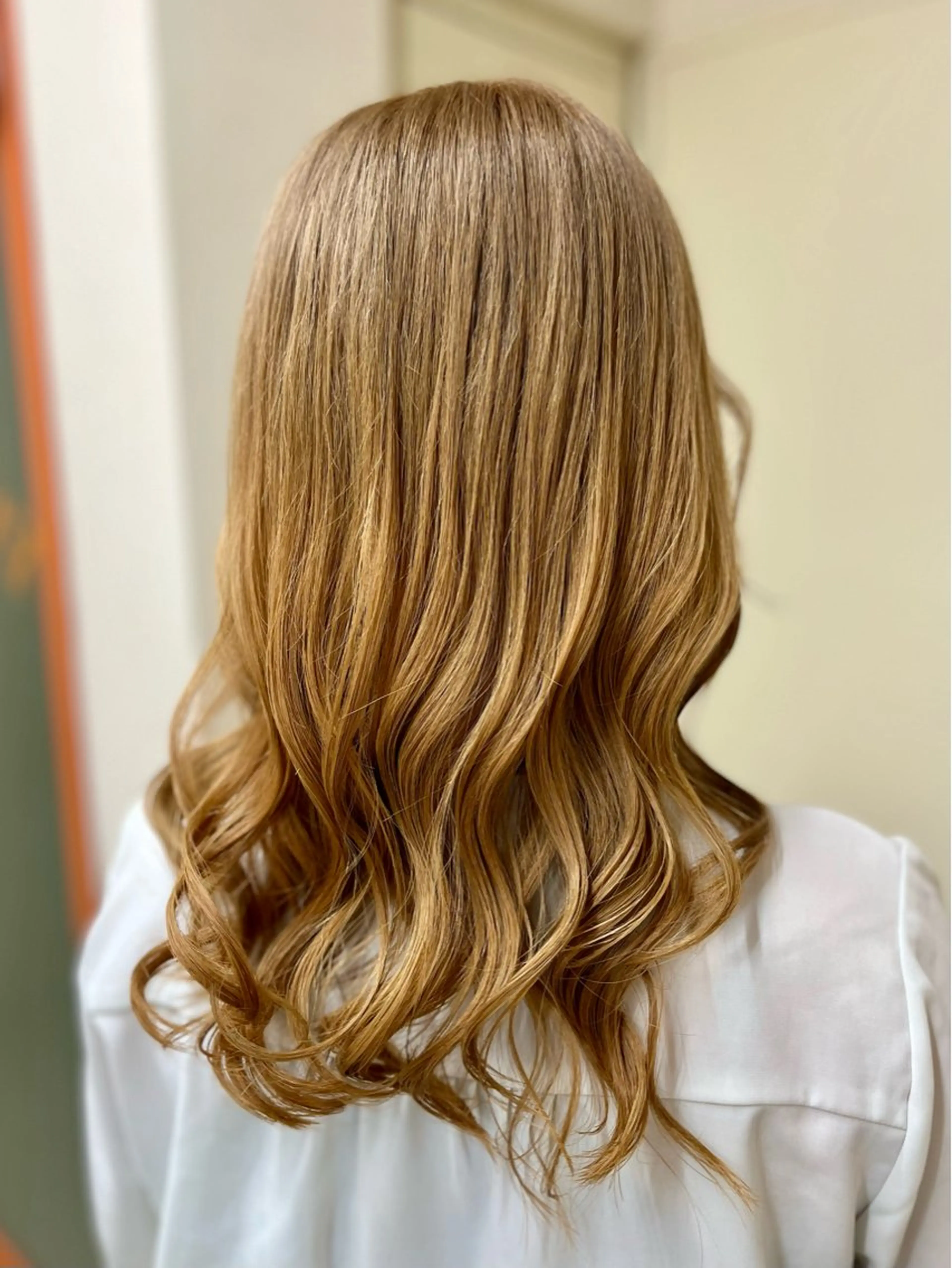 カラー 八馬 那由多のヘアスタイル