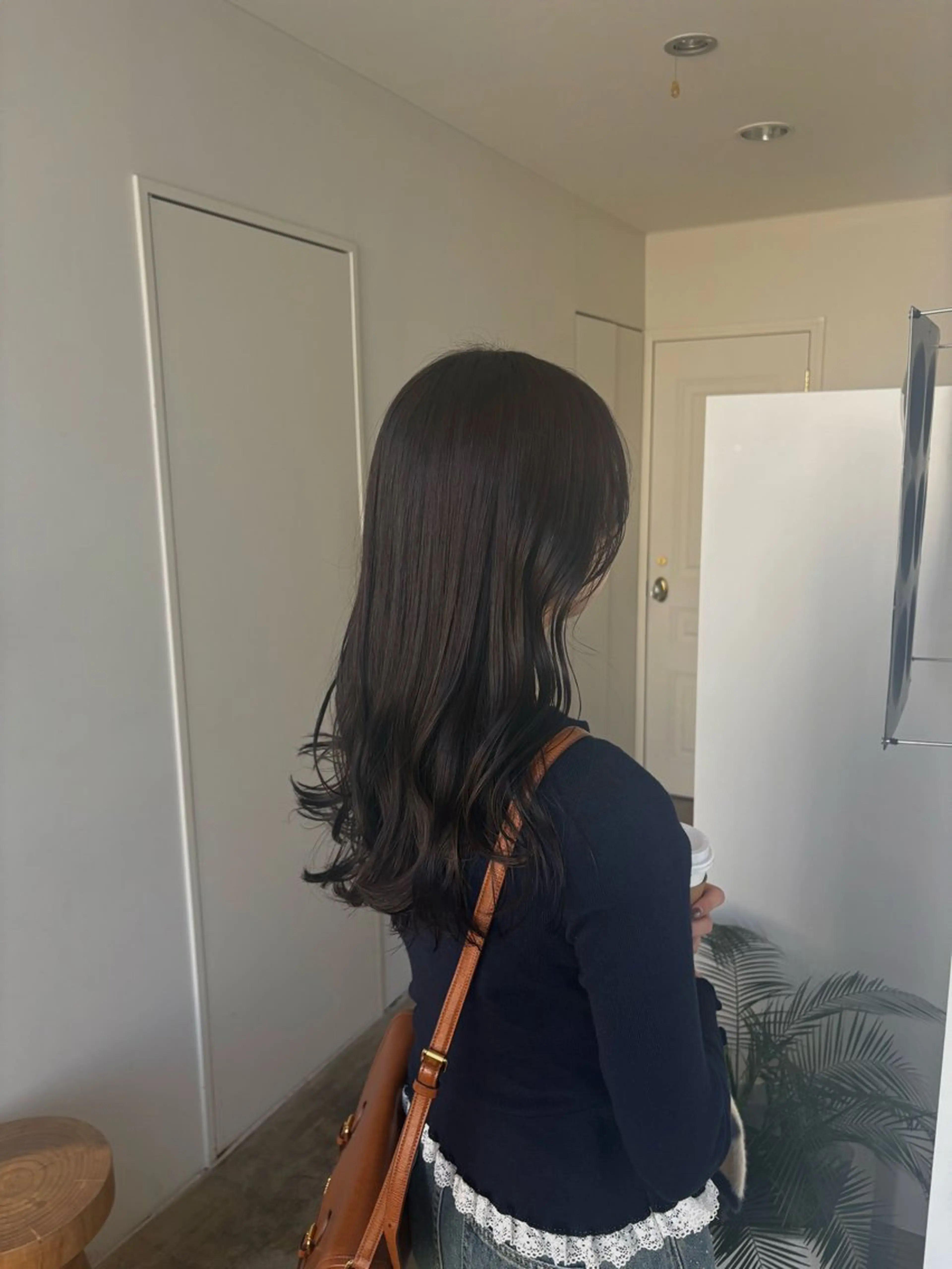 ロング カラー グレージュ オリーブグレージュ オリーブグレー カット ヘアカラー Jr.スタイリスト ヨシノヒメカのヘアスタイル