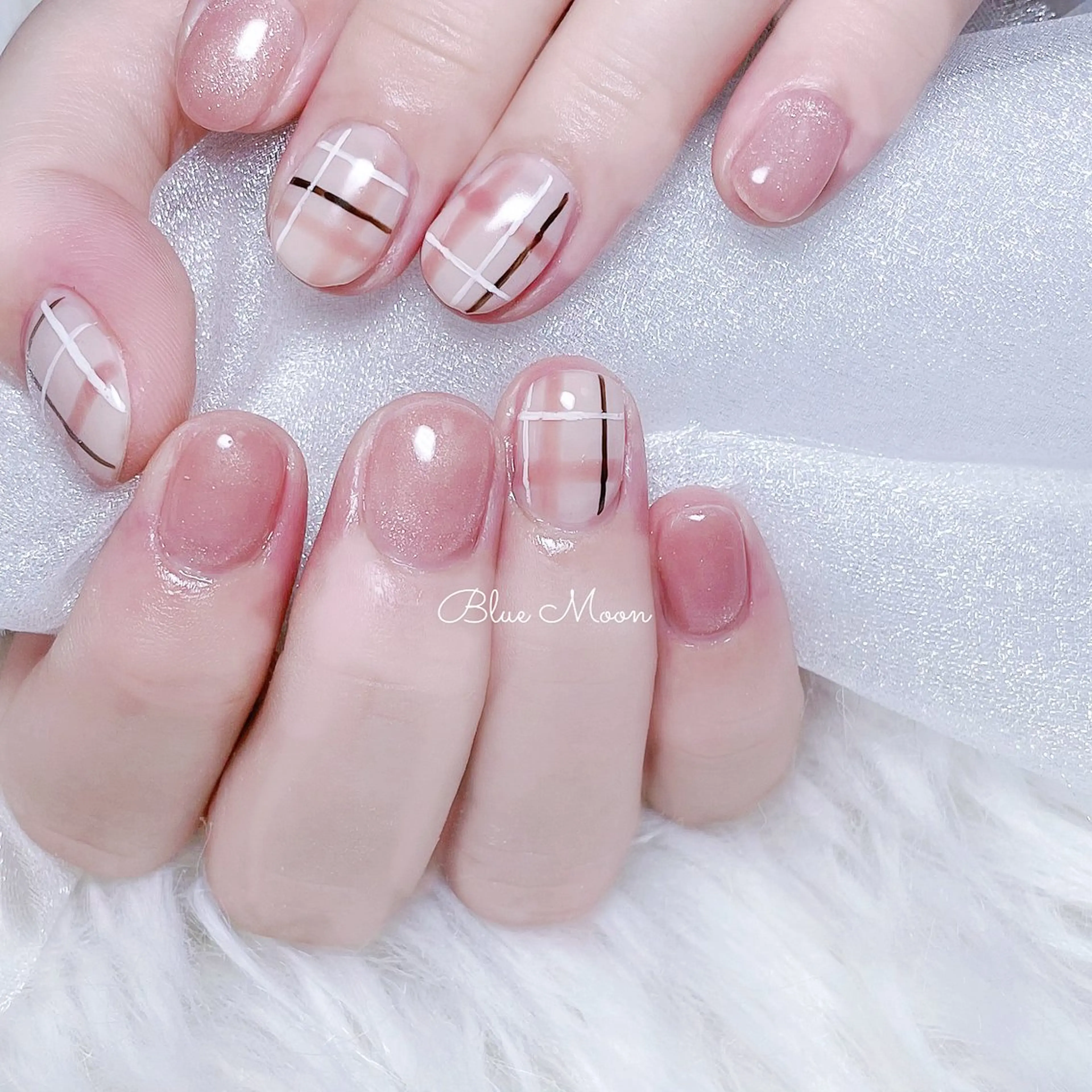 ネイル ハンドネイル フットネイル ハンドケア nail salon Blue Moonのネイルデザイン