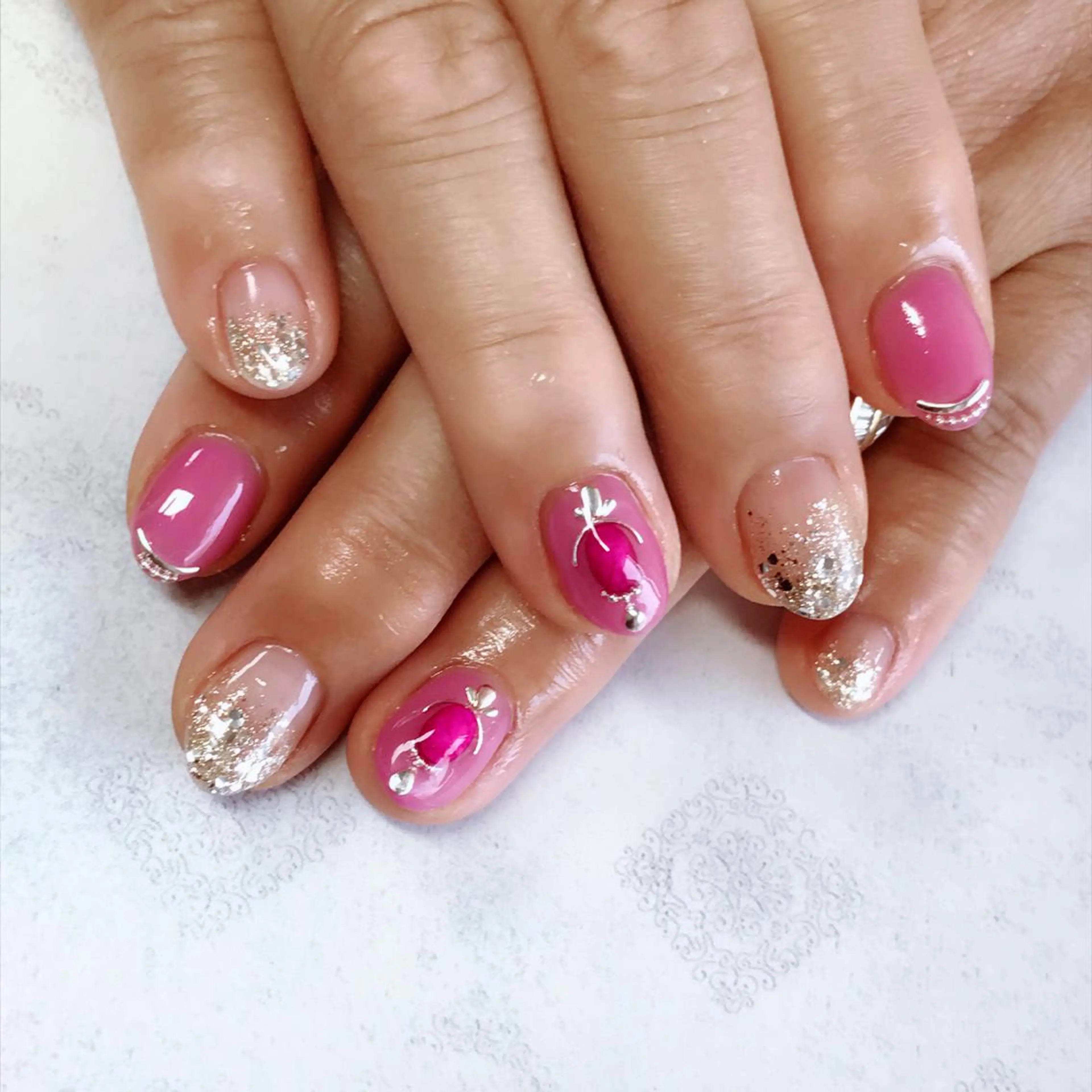 ネイル ハンドネイル 《カメレオン》 西田美輝のヘアスタイル