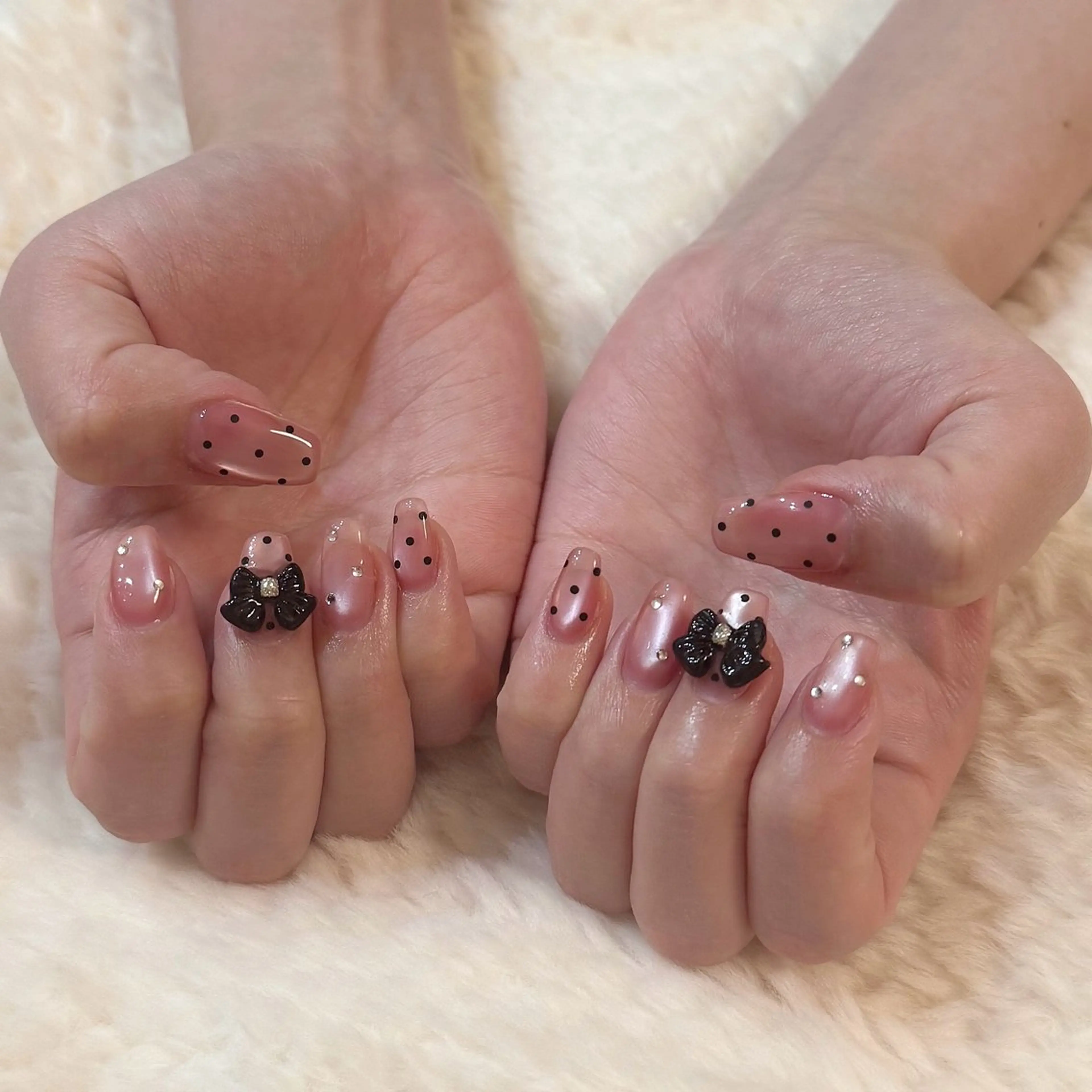 ネイル シュシュ 🎀 girly nailのネイルデザイン