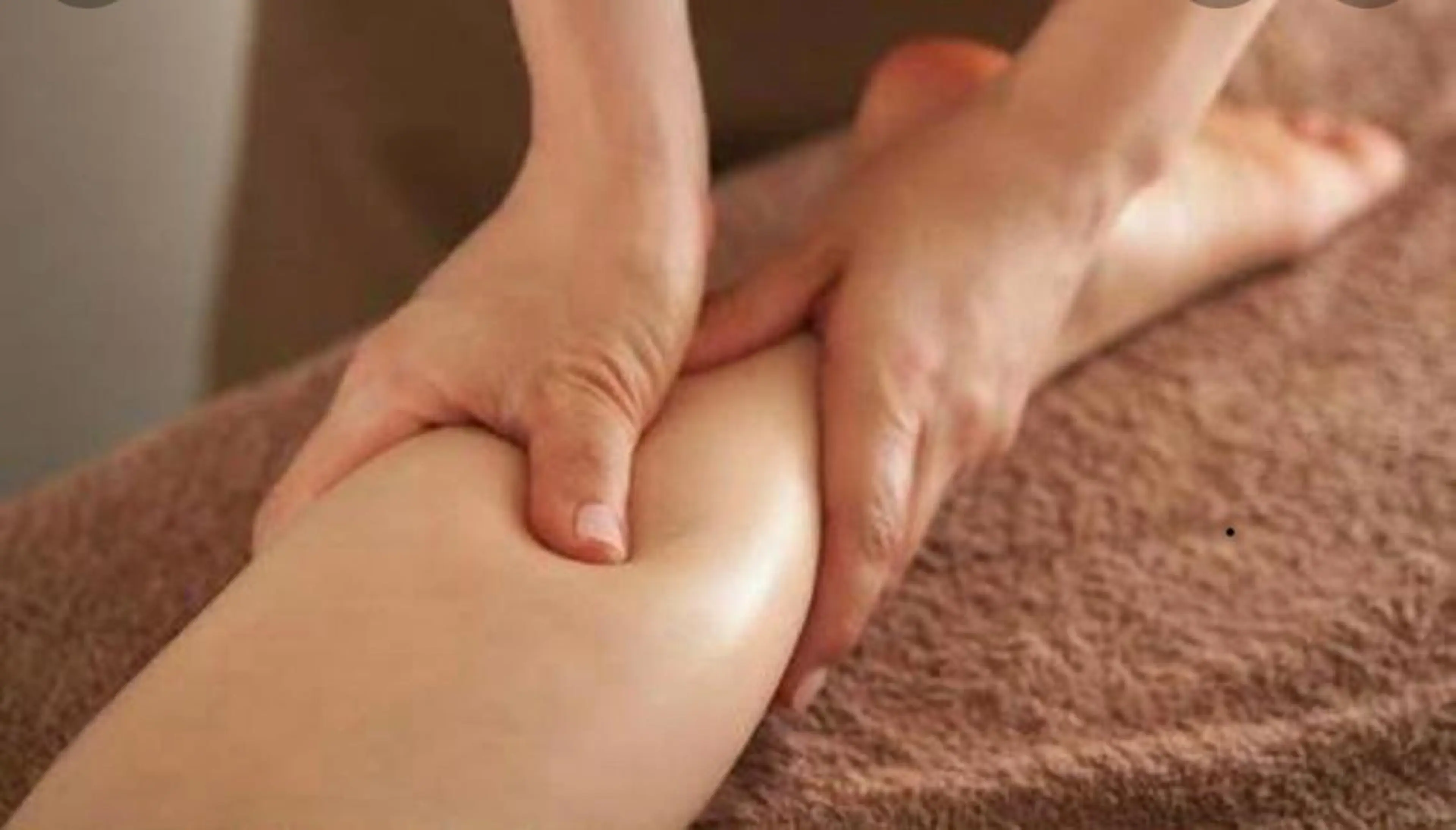 むくみ対策!! 足裏面リンパマッサージの写真