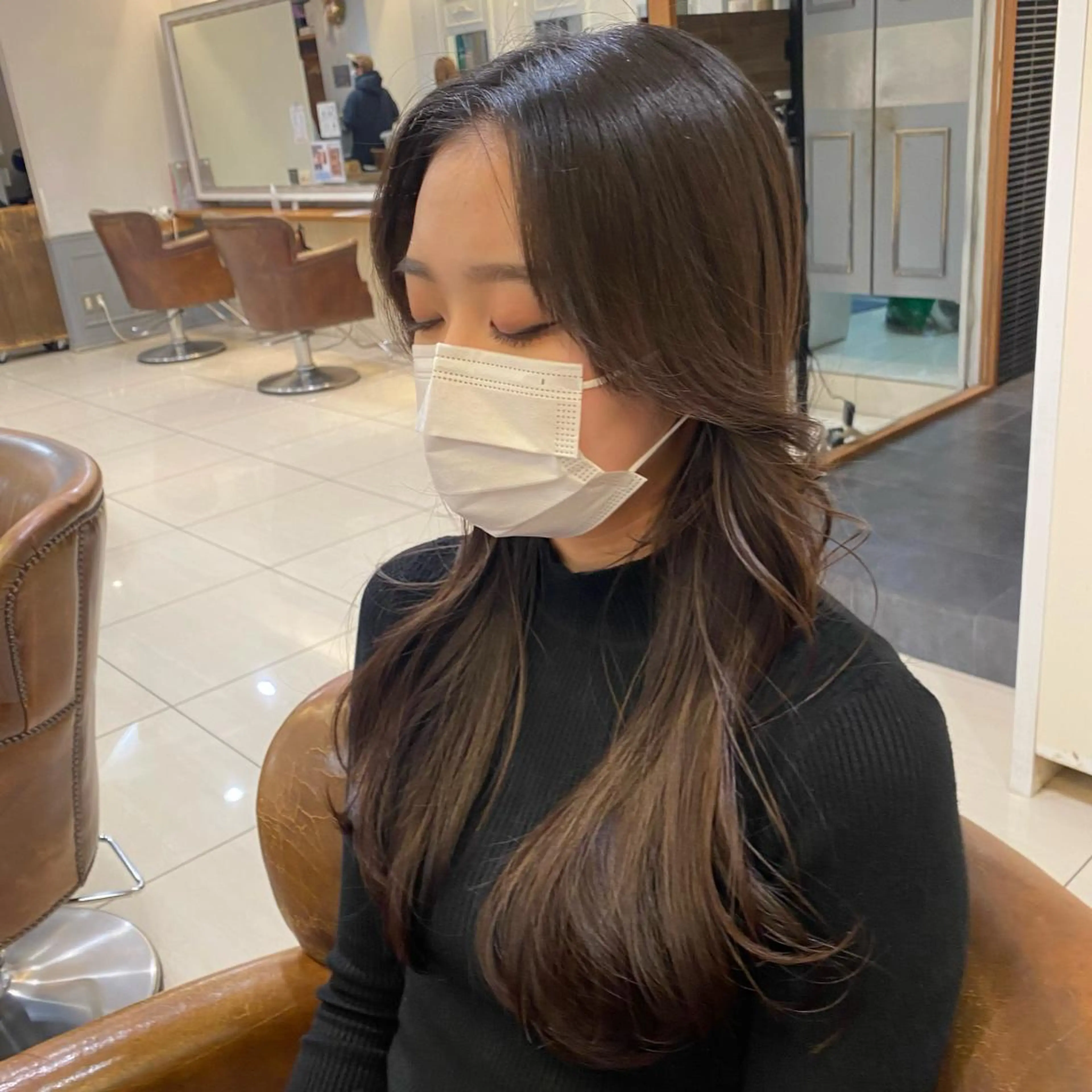 ロング カラー 透明感カラー くびれヘア エギョモリ ヨシンモリ 韓国風ヘア 横浜/レイヤーカット /韓国ヘア/佐藤記正のヘアスタイル