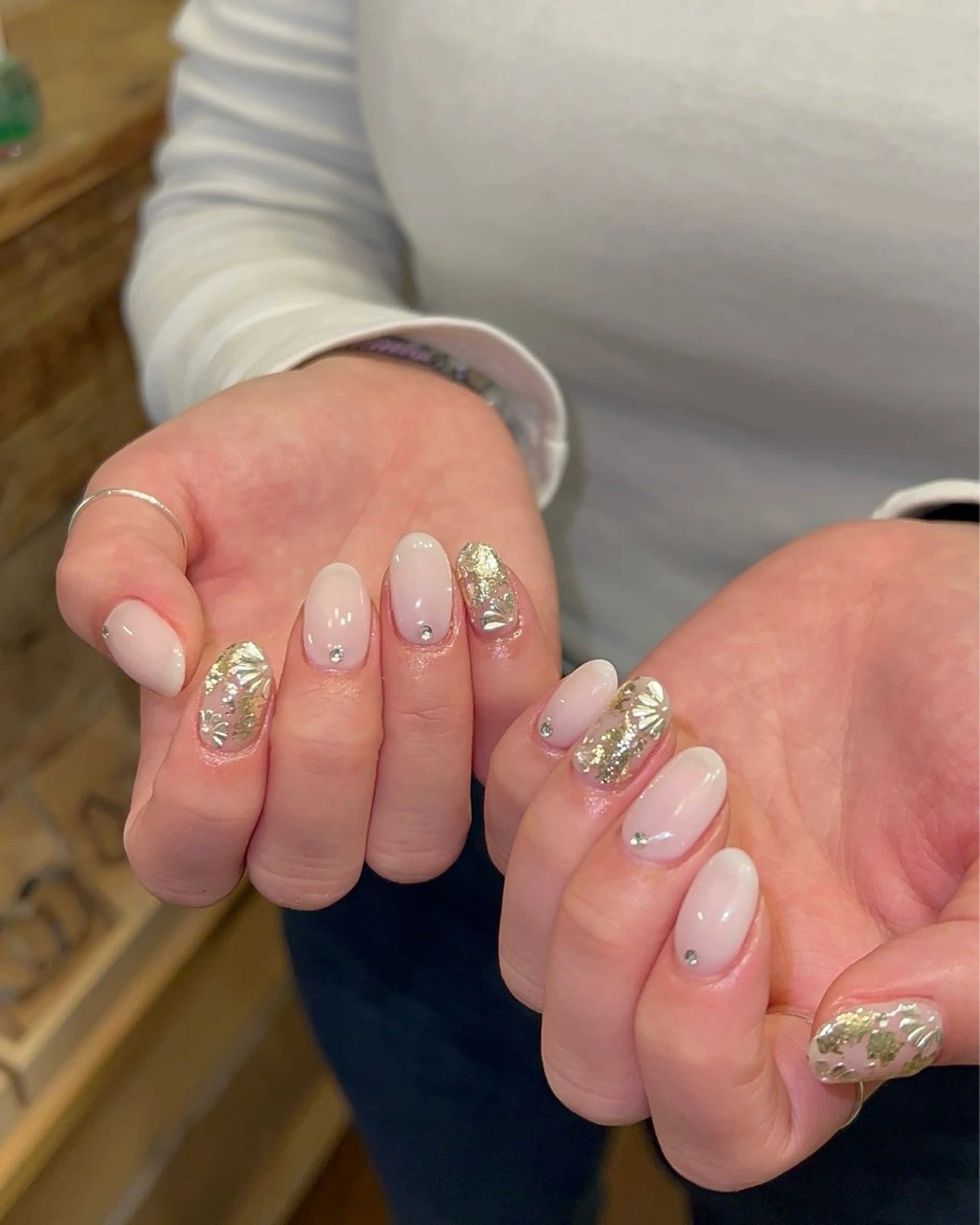 ネイル ハンドネイル フットネイル ハンドケア Nes.Nail所属・Miyagi Asamiのネイルデザイン