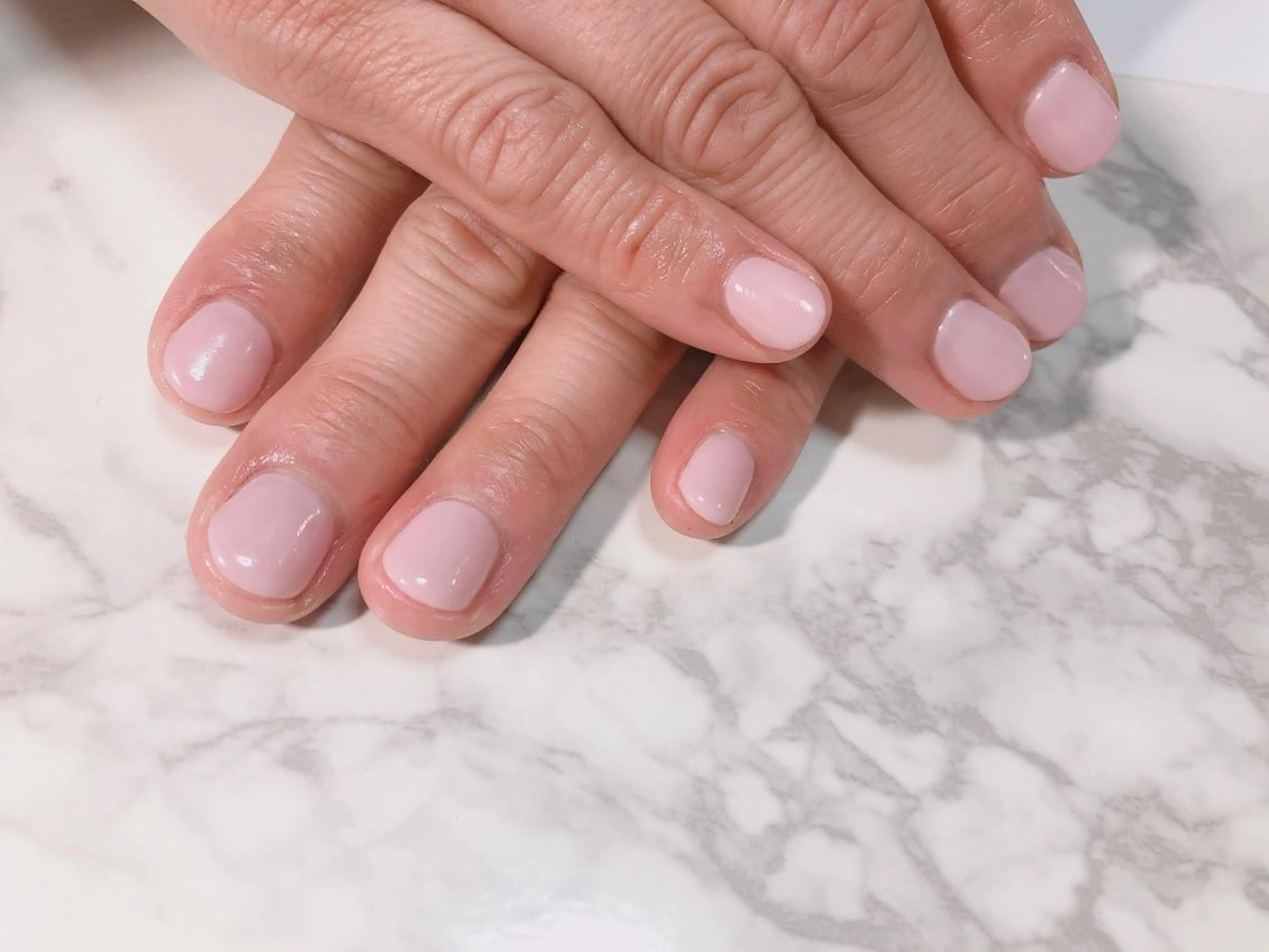 ネイル ジェルネイル Regaro i.sのネイルデザイン