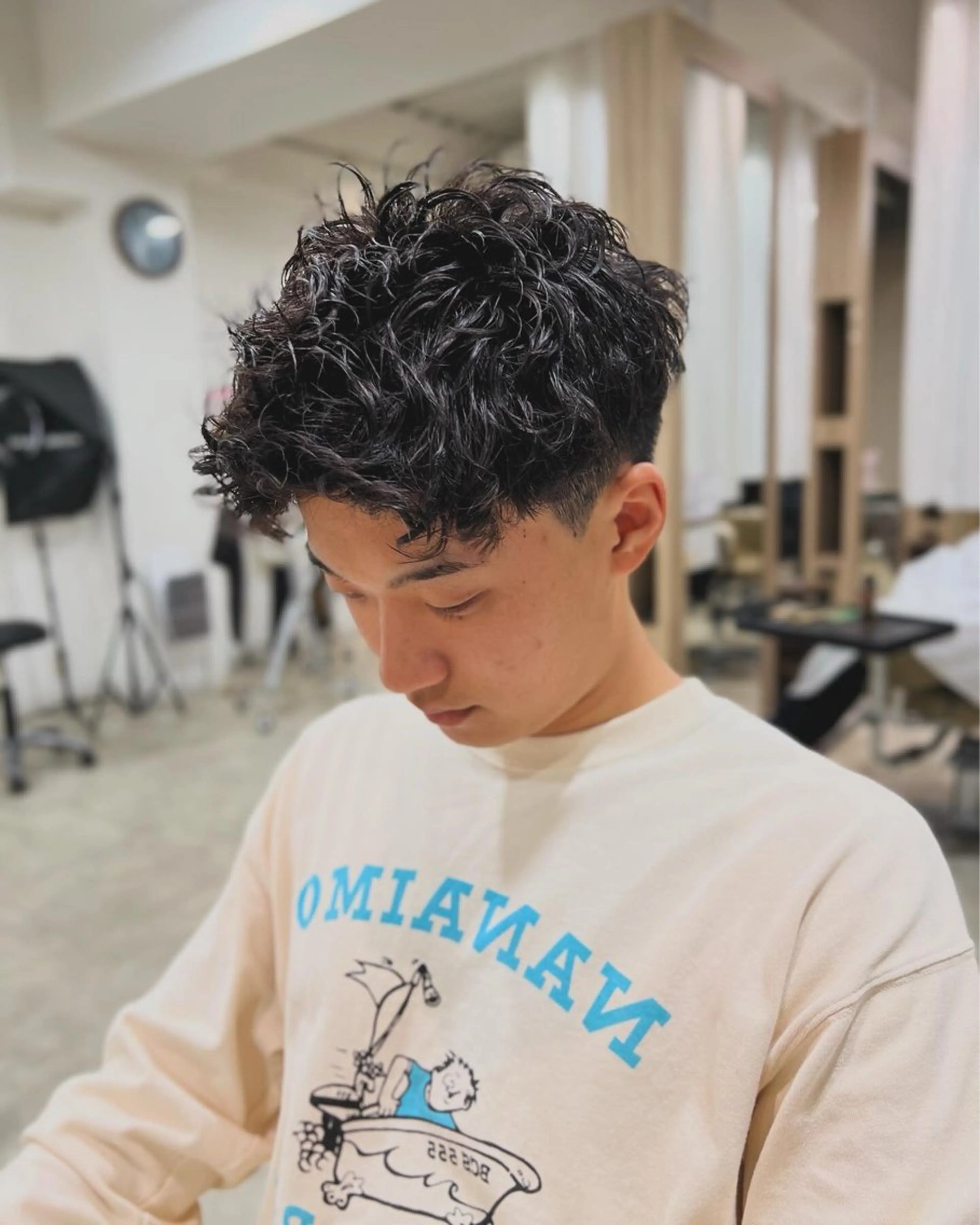 パーマ メンズ メンズパーマ スパイキーショート カット パーマ 心斎橋バレイヤージュ 小林勝貴のヘアスタイル