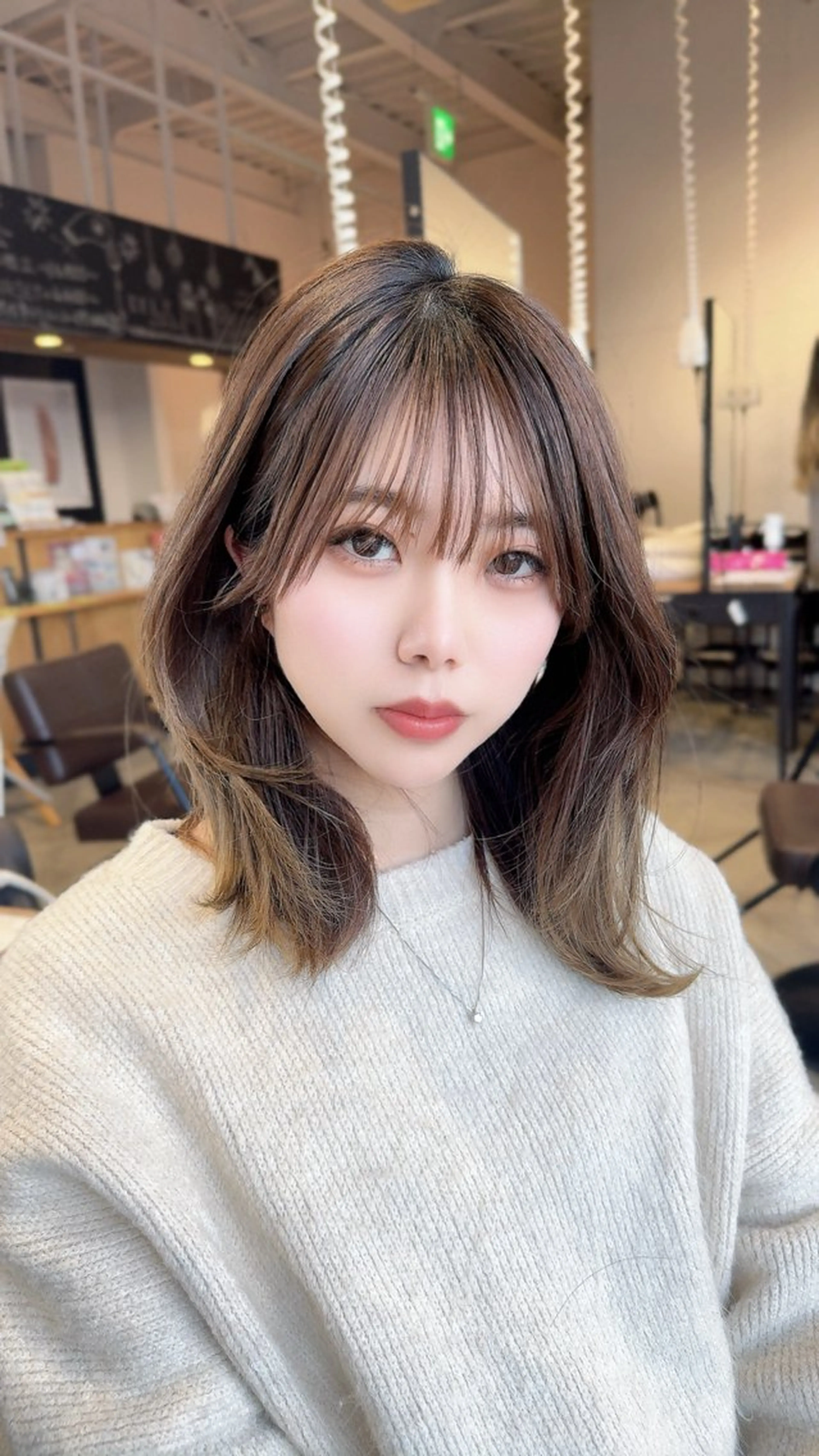 ミディアム ミディアムレイヤー レイヤーカット 永田竜一/ 小顔くびれレイヤーのヘアスタイル