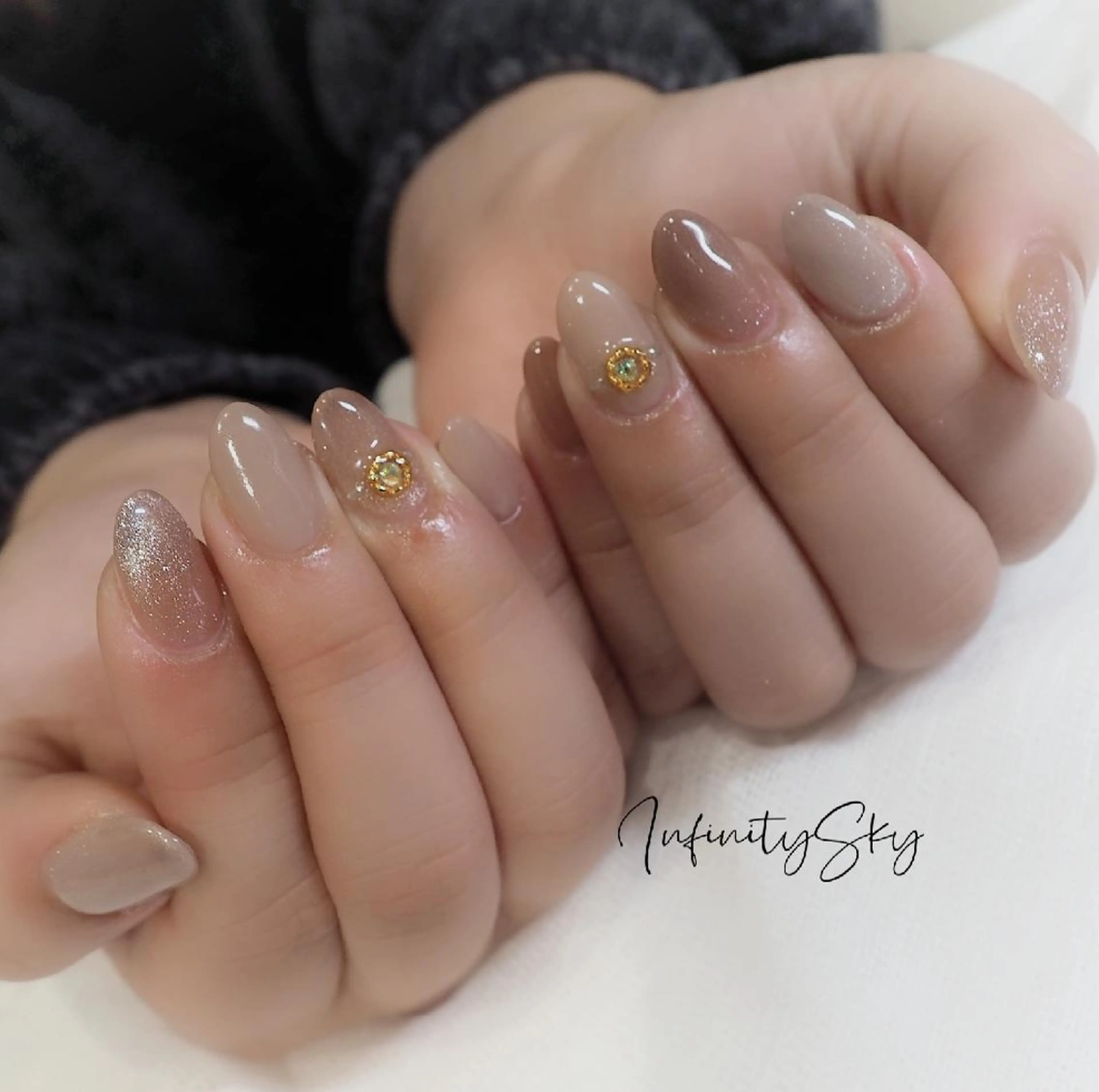 ネイル マグネットネイル シンプルネイル ハンドネイル infinity skyのネイルデザイン
