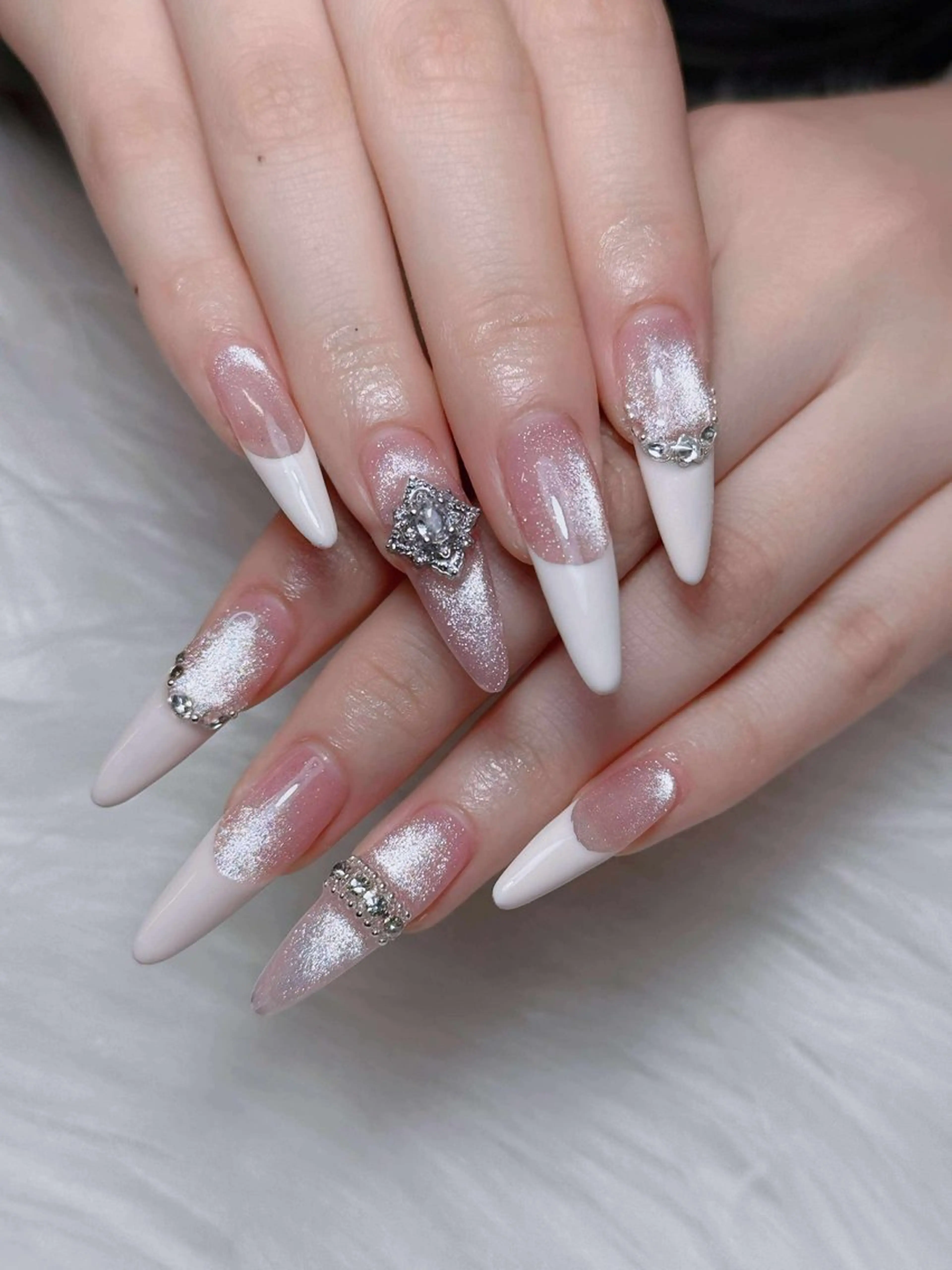 ネイル オーロラネイル チークネイル 長さ出し フレンチネイル ハロウィン ハンドネイル Lumi Nail 新大久保3‘のネイルデザイン