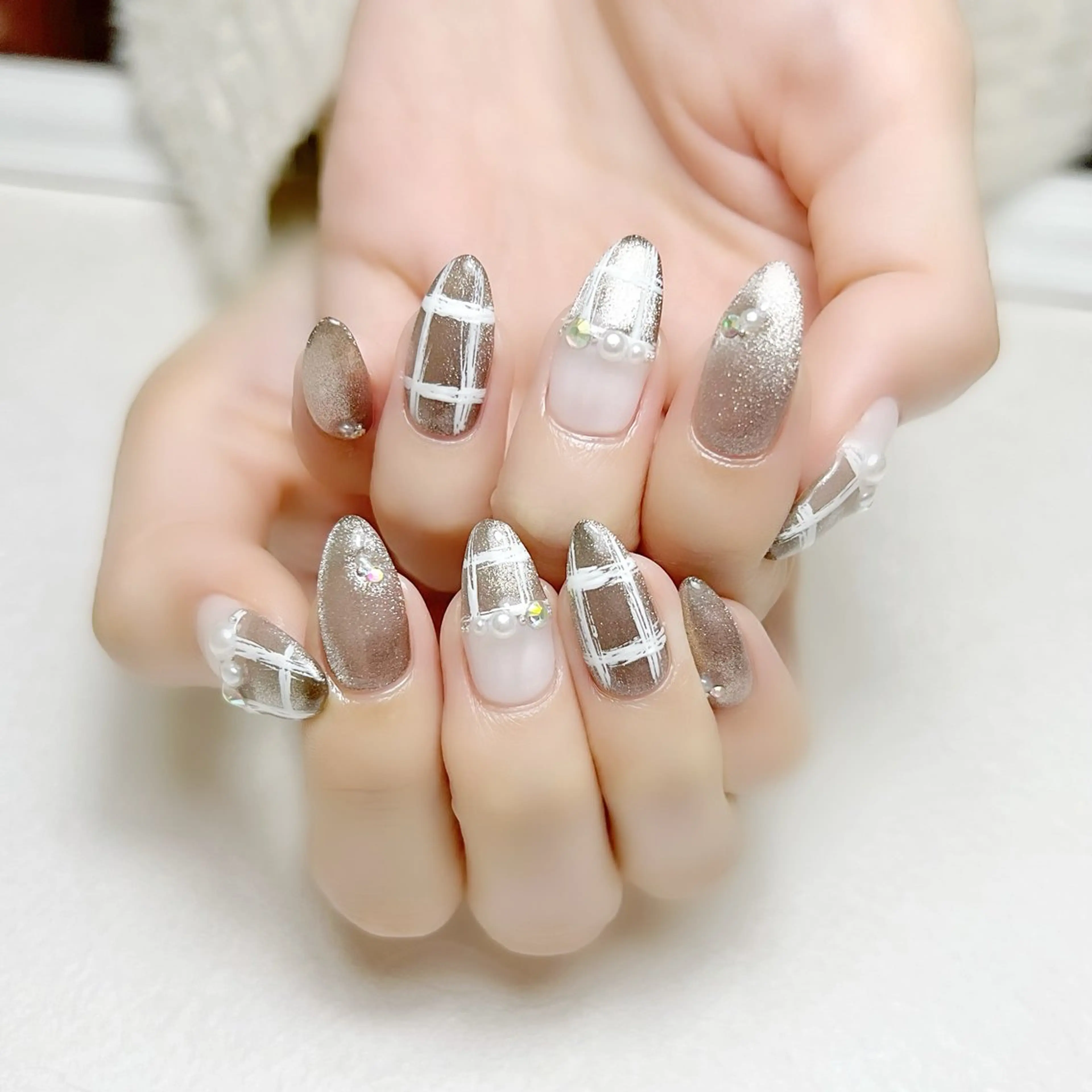 ネイル ブラウン キラキラネイル マグネットネイル ストーンネイル 冬ネイル rouse nail RISATOのネイルデザイン