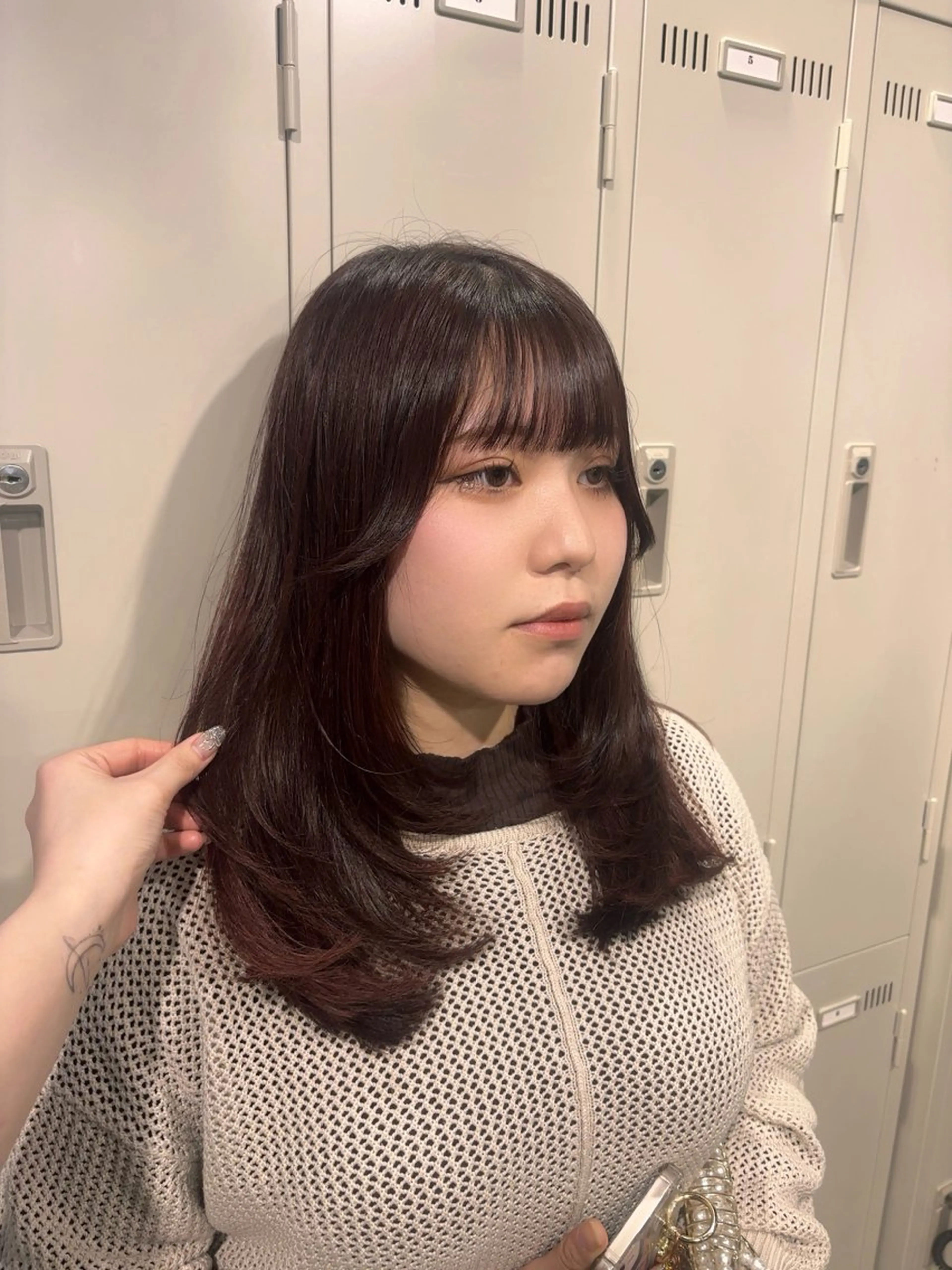 セミロング カラー ブリーチ ブリーチなしカラー レッドカラー レイヤーカット alicetokyo 🦋宮葉🦋のマツエク・マツパデザイン