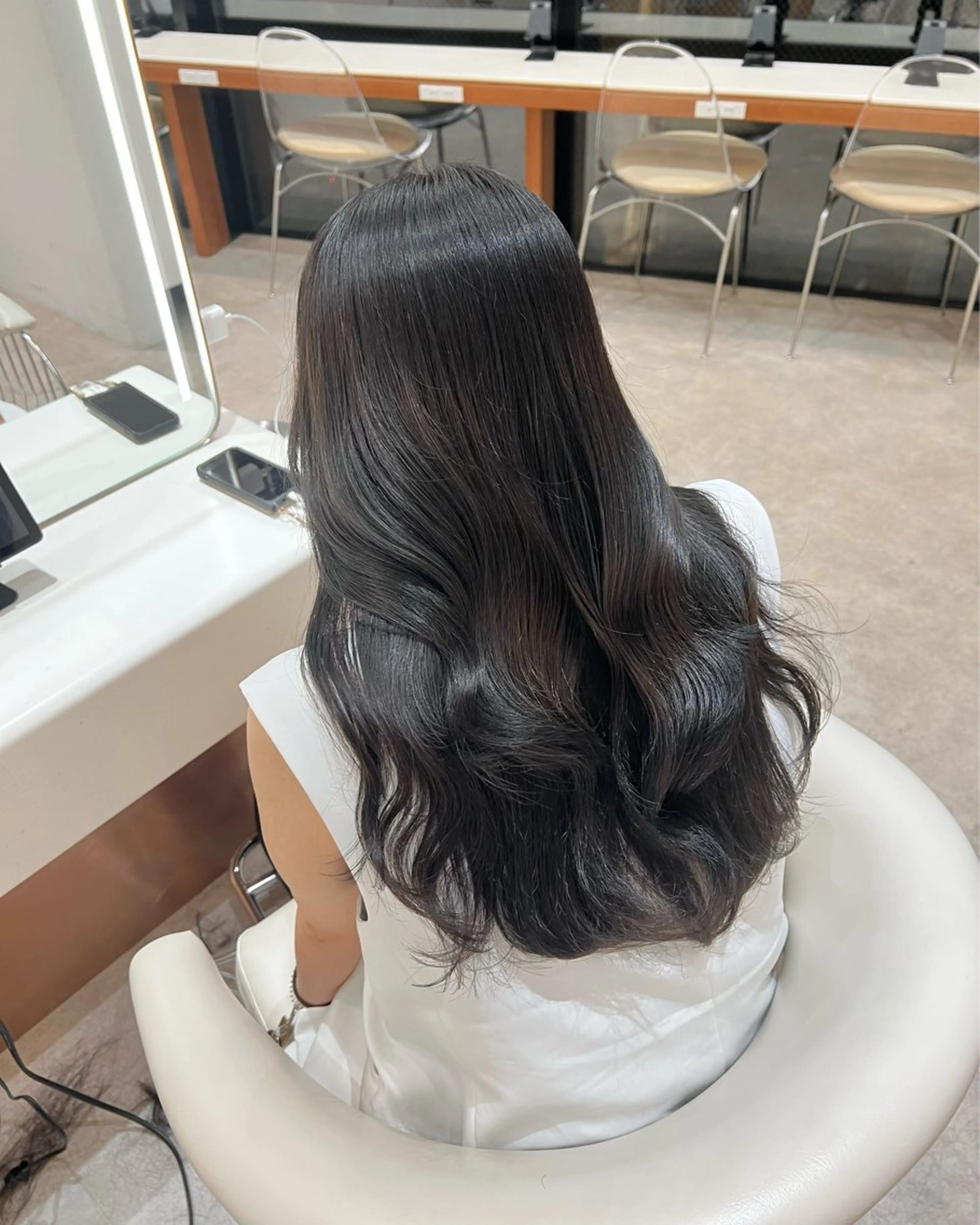 セミロング カラー 黒髪 ブルーカラー ブルーブラック 韓国風ヘア レイヤーカット カット ヘアカラー ヘアセット 韓国レイヤー🇰🇷 韓国研修◎渋谷カイトのヘアスタイル