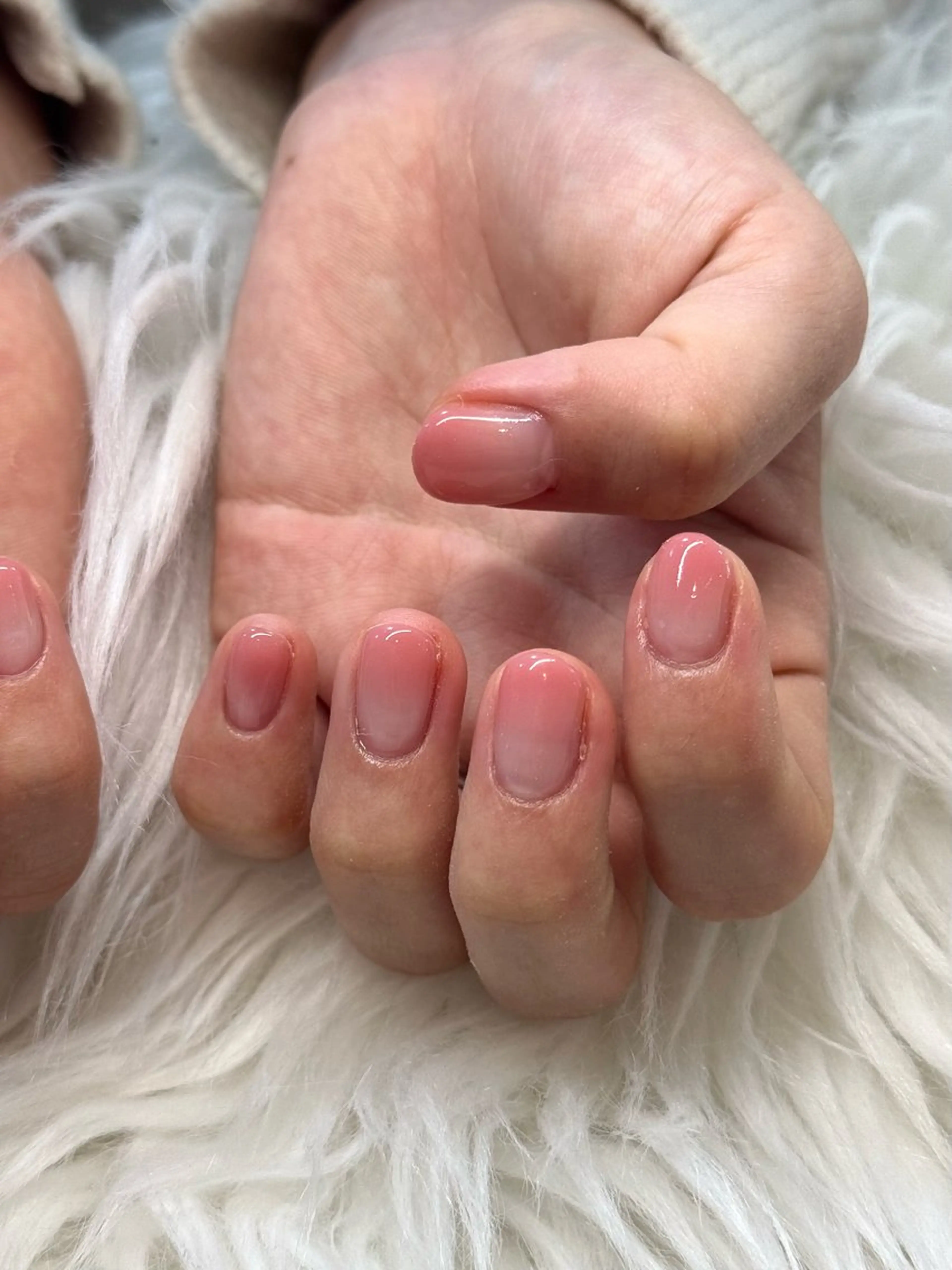 ネイル Loa　salon所属・小畑 寧捺のネイルデザイン