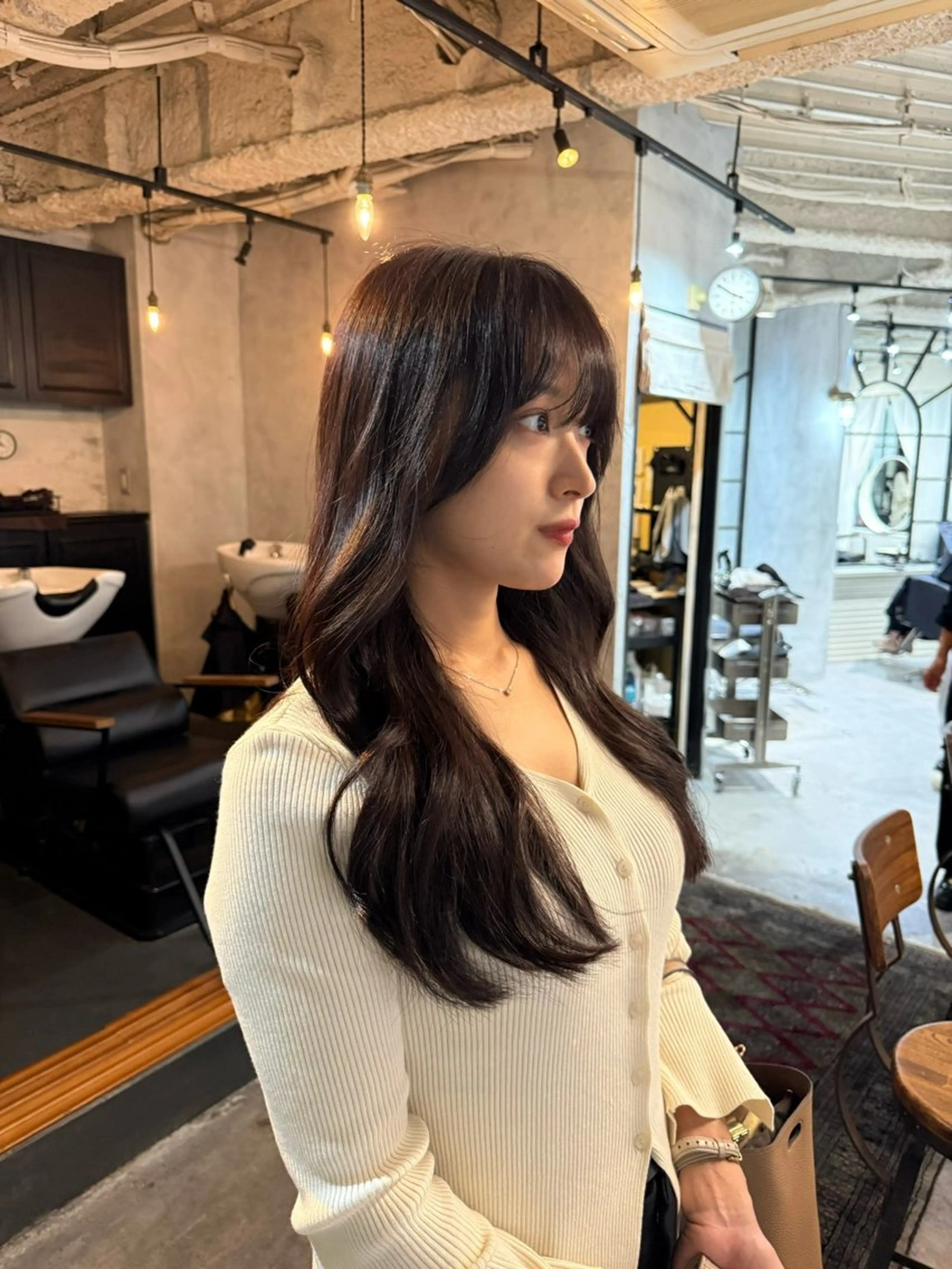 セミロング カラー カット ヘアカラー トリートメント 【銀座】艶髪/上品な カラー特化/涼/駅近のヘアスタイル