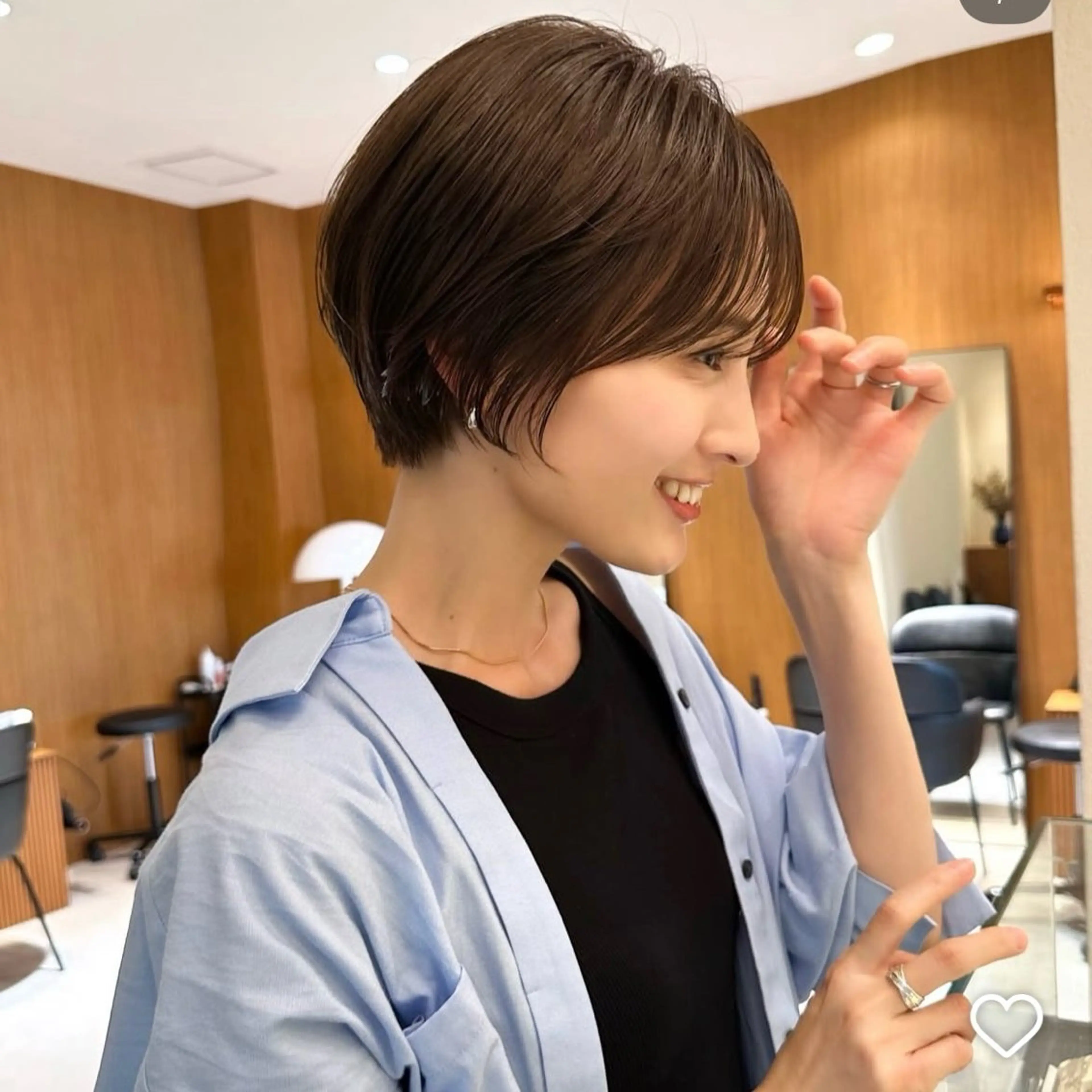 ショート ショートヘア momoka 💛ショートカットのヘアスタイル