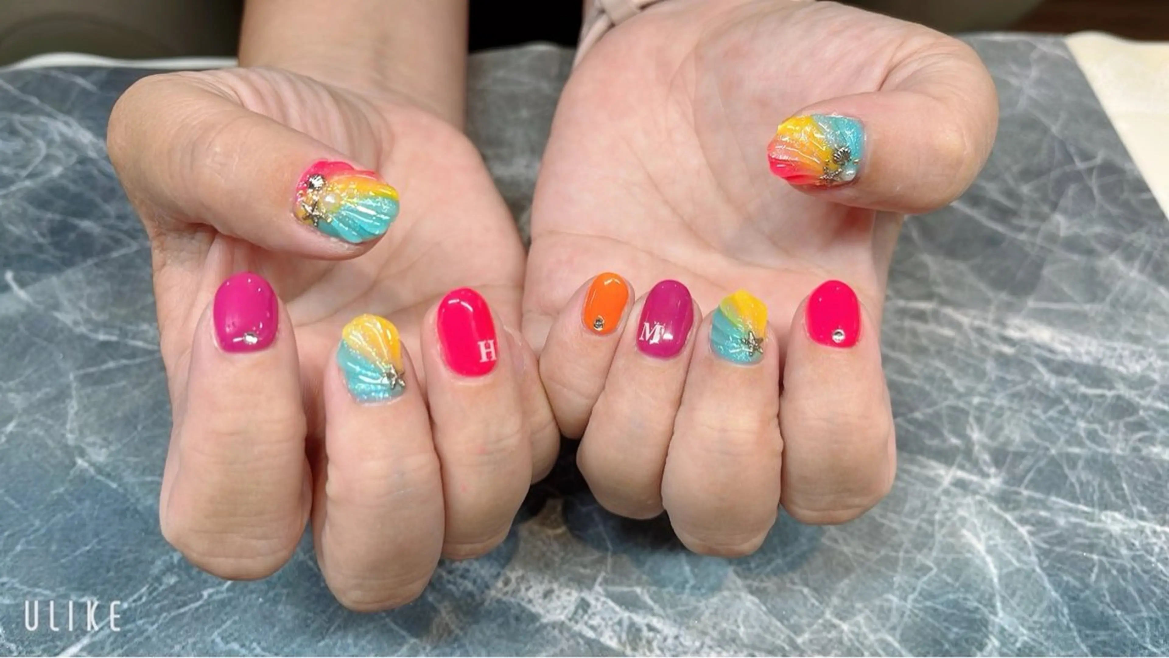 ネイル 持ち込み ハンドネイル ティーエヌ 金山駅東口店のネイルデザイン