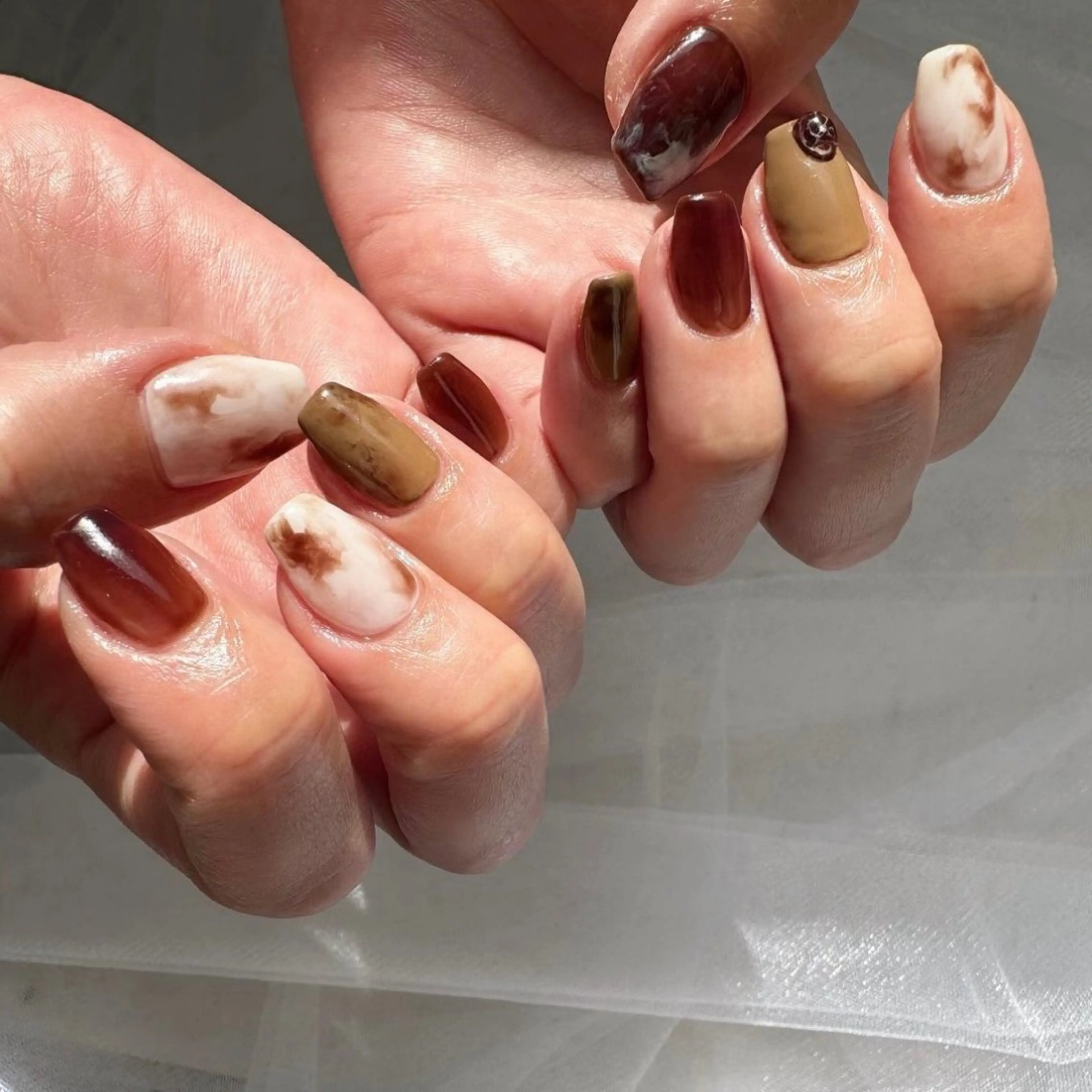 ネイル ブラウン クリアネイル 氷ネイル・うるうるネイル 韓国ネイル ニュアンスネイル 🪞KAPE NAIL 🪞のネイルデザイン