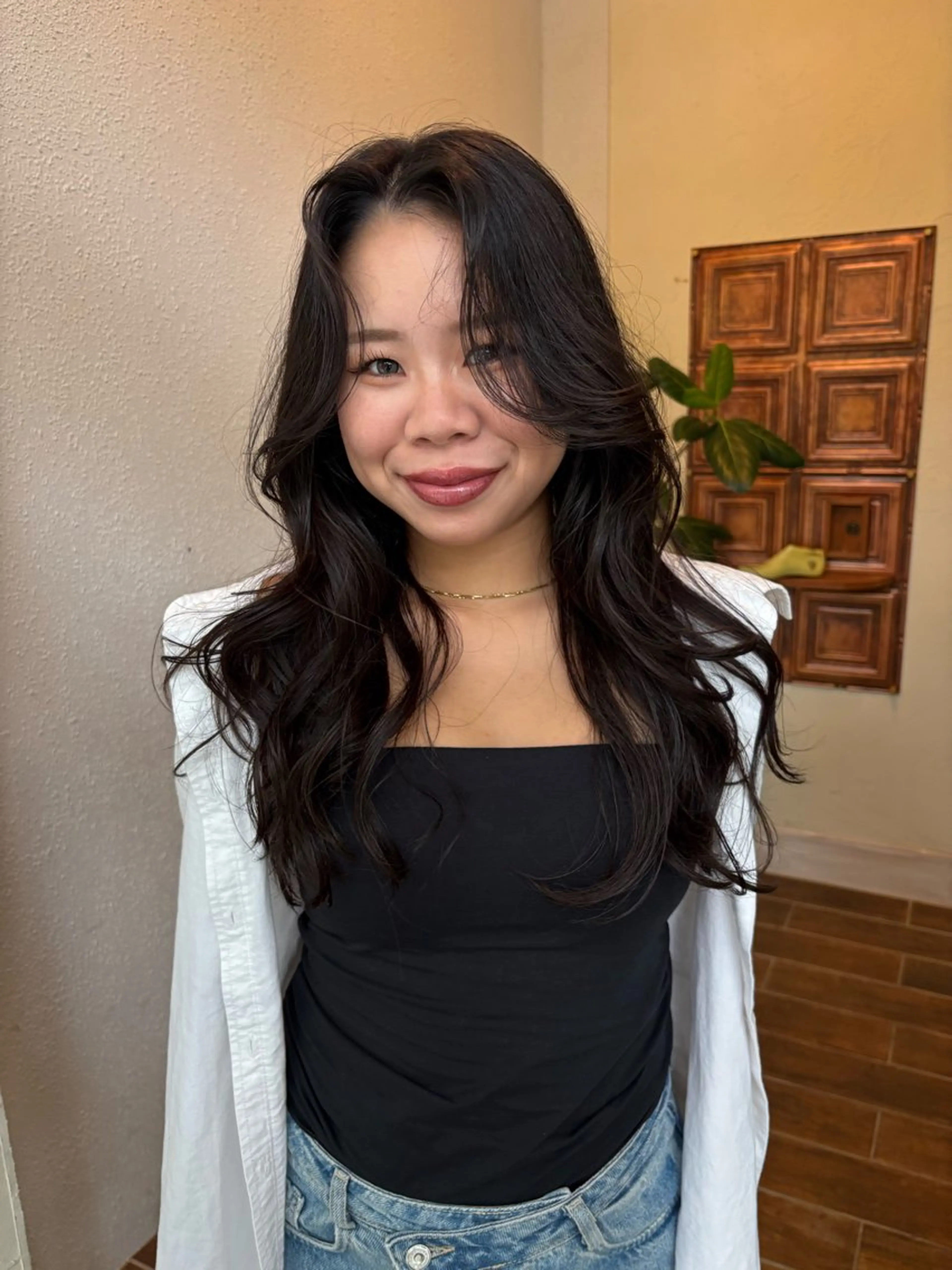 ロング ロングレイヤー レイヤーカット ロング カット 角田 桃香のヘアスタイル