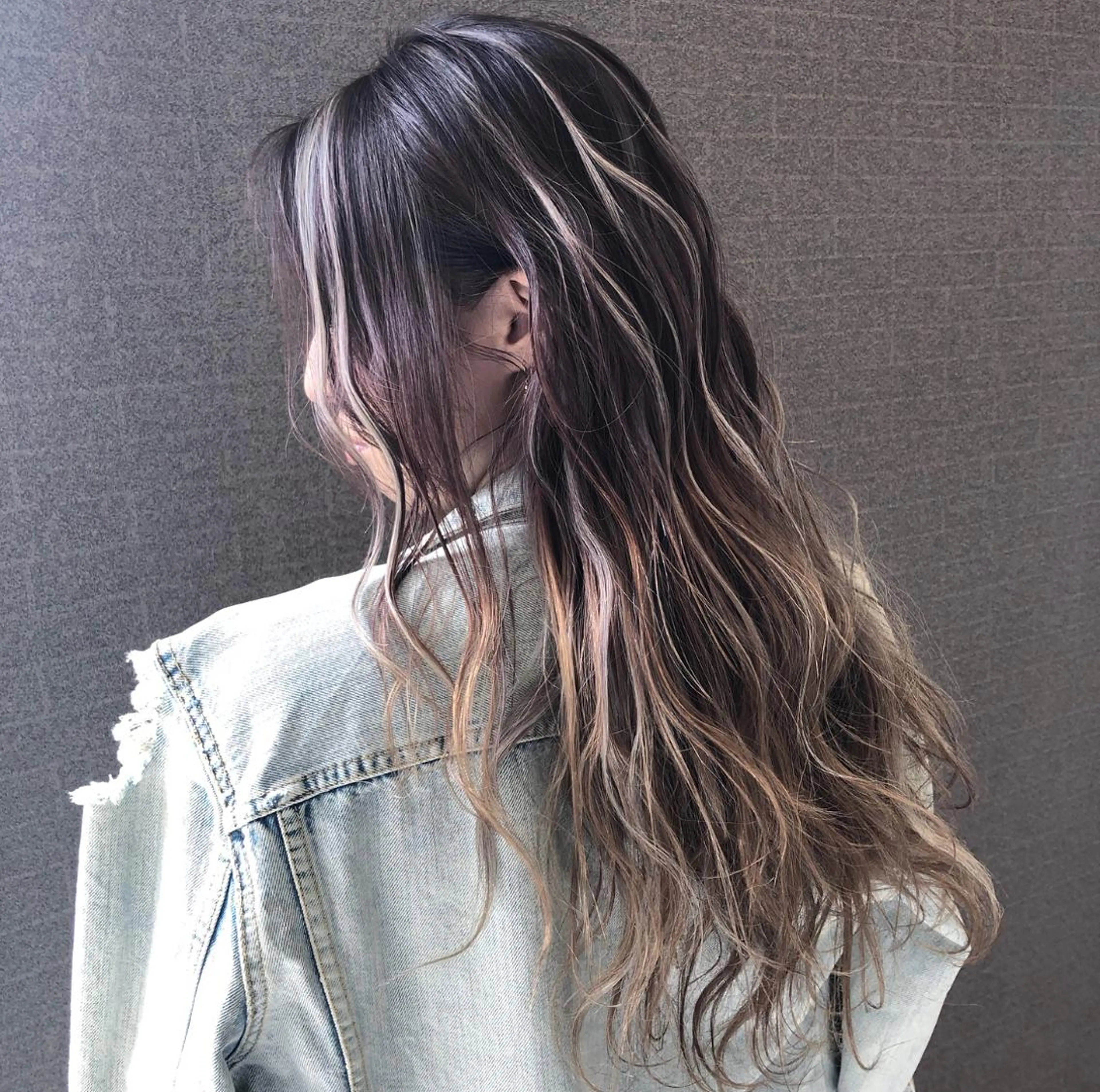 セミロング カラー ヘアアレンジ グラデーションカラー アンドウ ユウ/ レイヤーカット/韓国のヘアスタイル