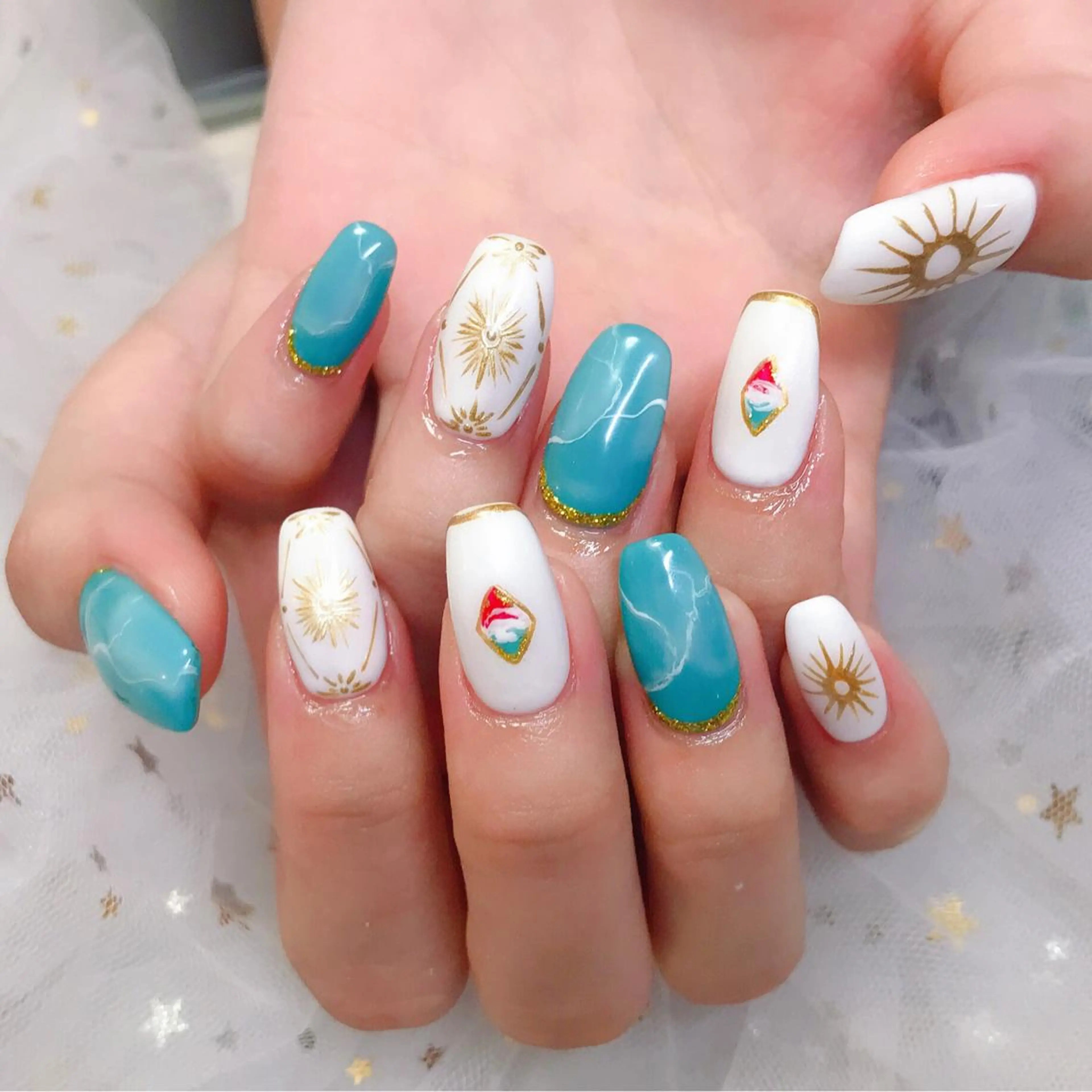 カラー ネイル Q Free nailsのネイルデザイン