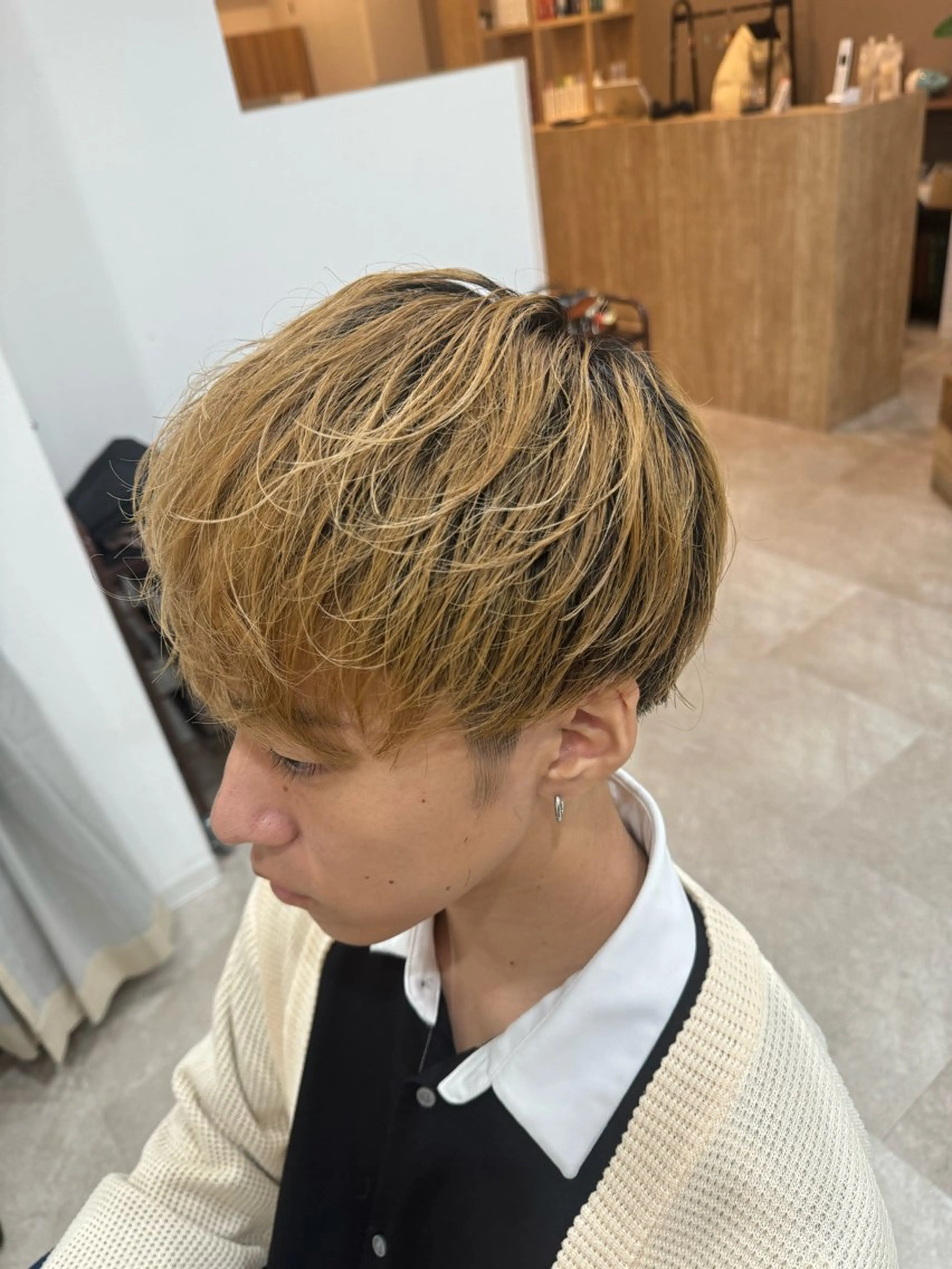 ミディアム ミディアムパーマ アッシュ アッシュブラック レイヤーカット ツイストパーマ カット FURUSHO所属・髪質改善/縮毛矯正 /メンズパーマ川田のヘアスタイル