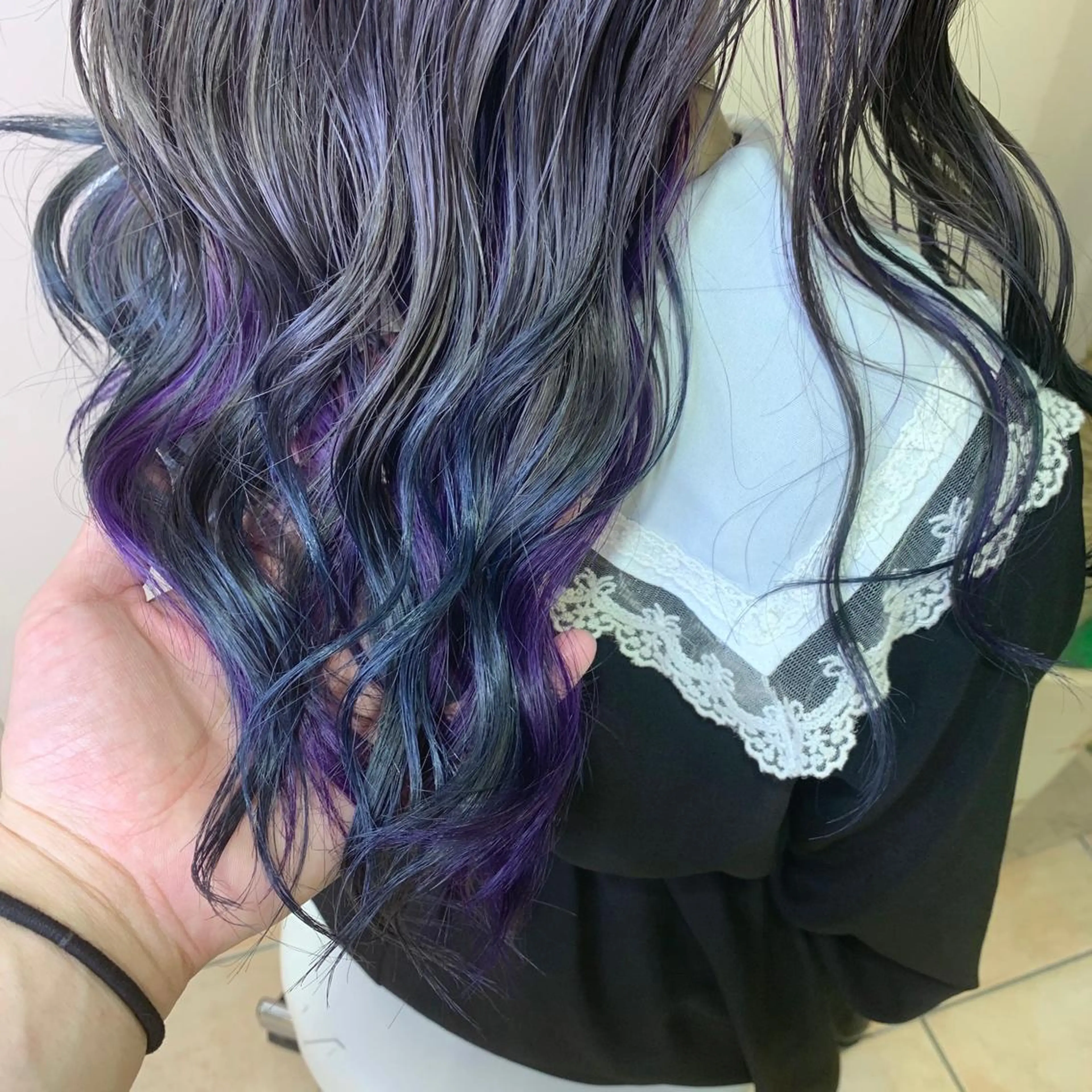 ロング カラー ブルーカラー パープルカラー mimiiy梅田 中崎町ハイトーンのヘアスタイル