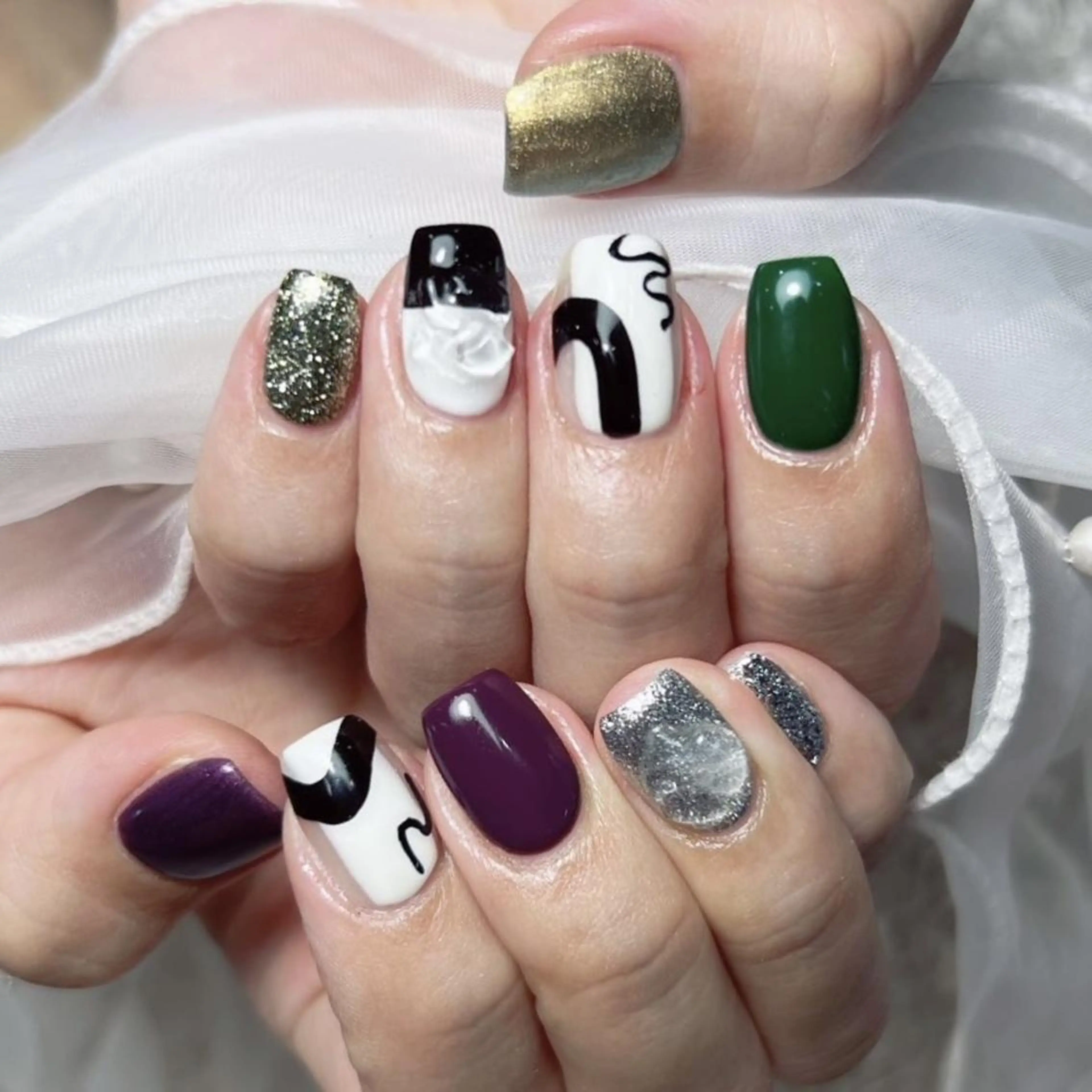 ネイル Hanya 🌈のネイルデザイン