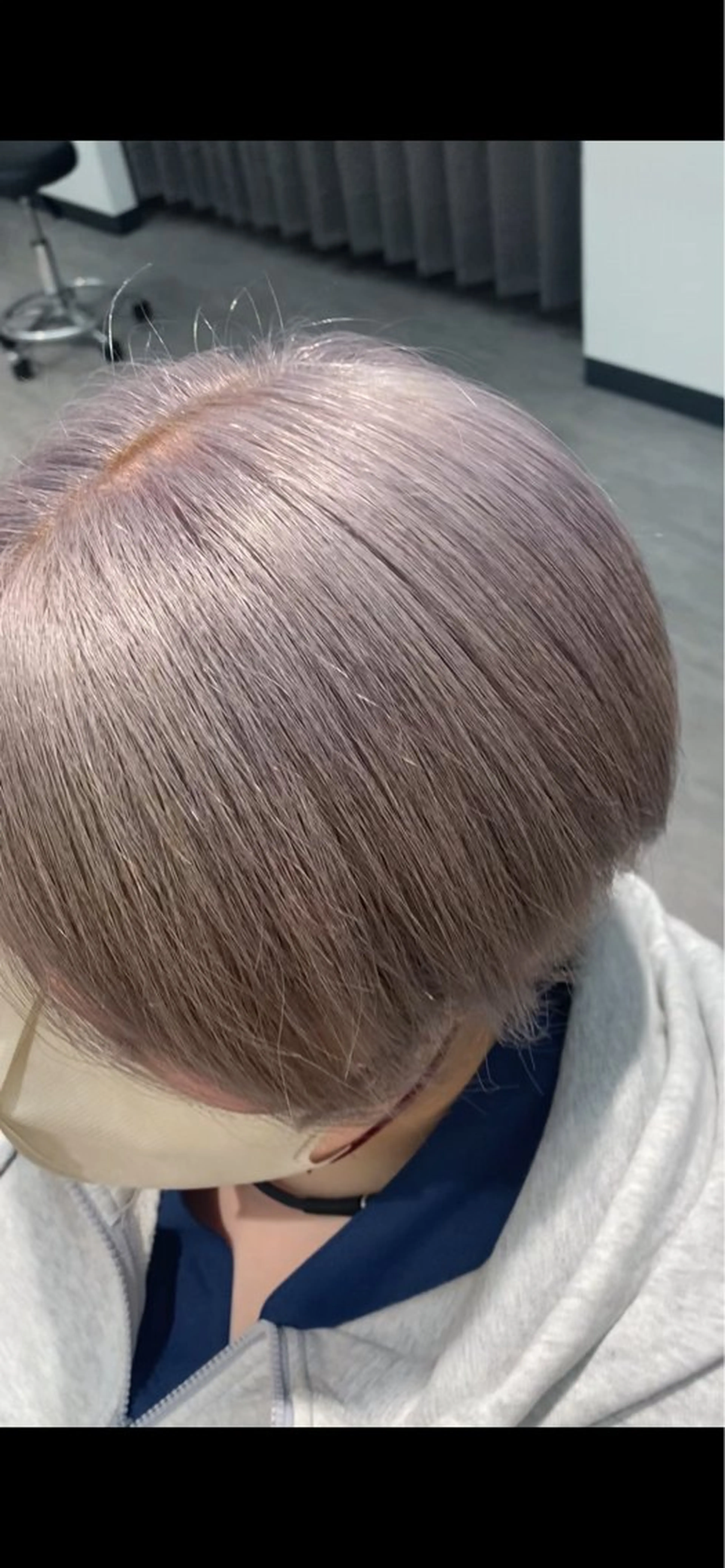 ショート パープルカラー 橋本 彩のヘアスタイル