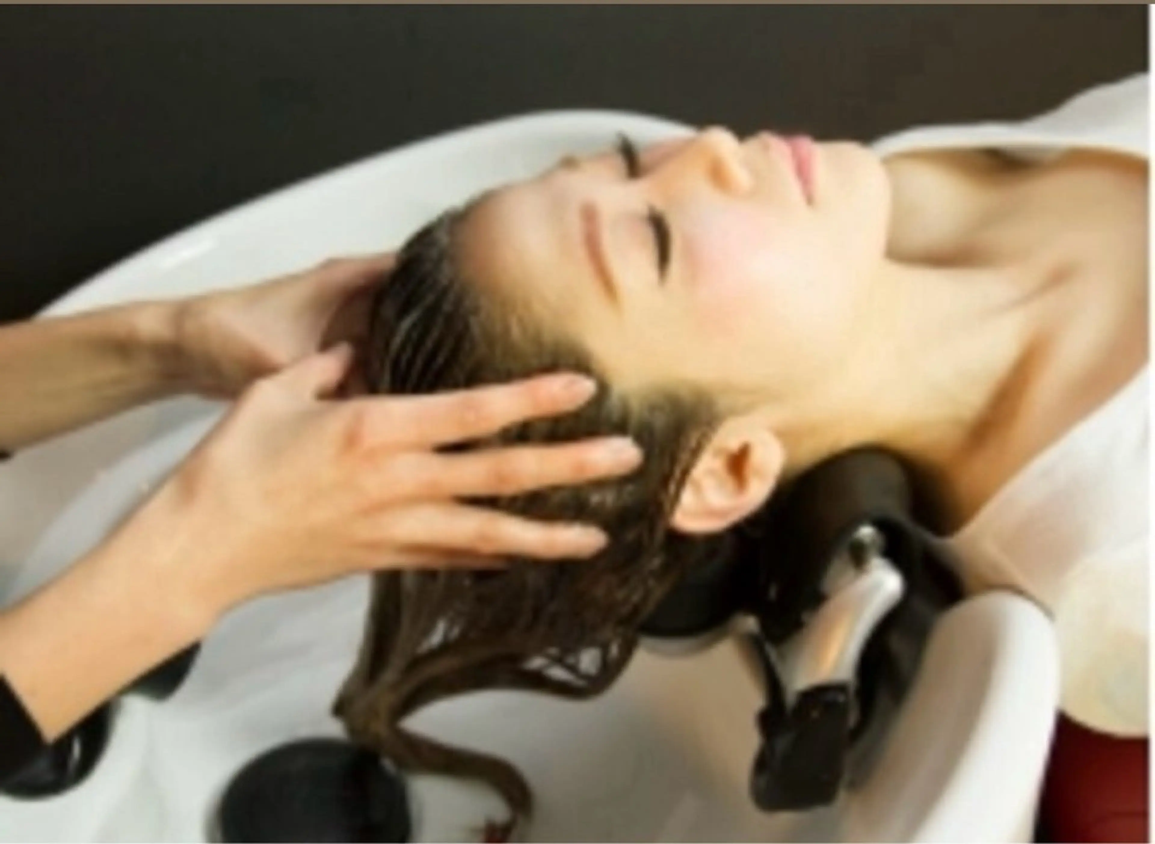 バリ式ヘッドスパ30分(シャンプーブロー込み)の写真