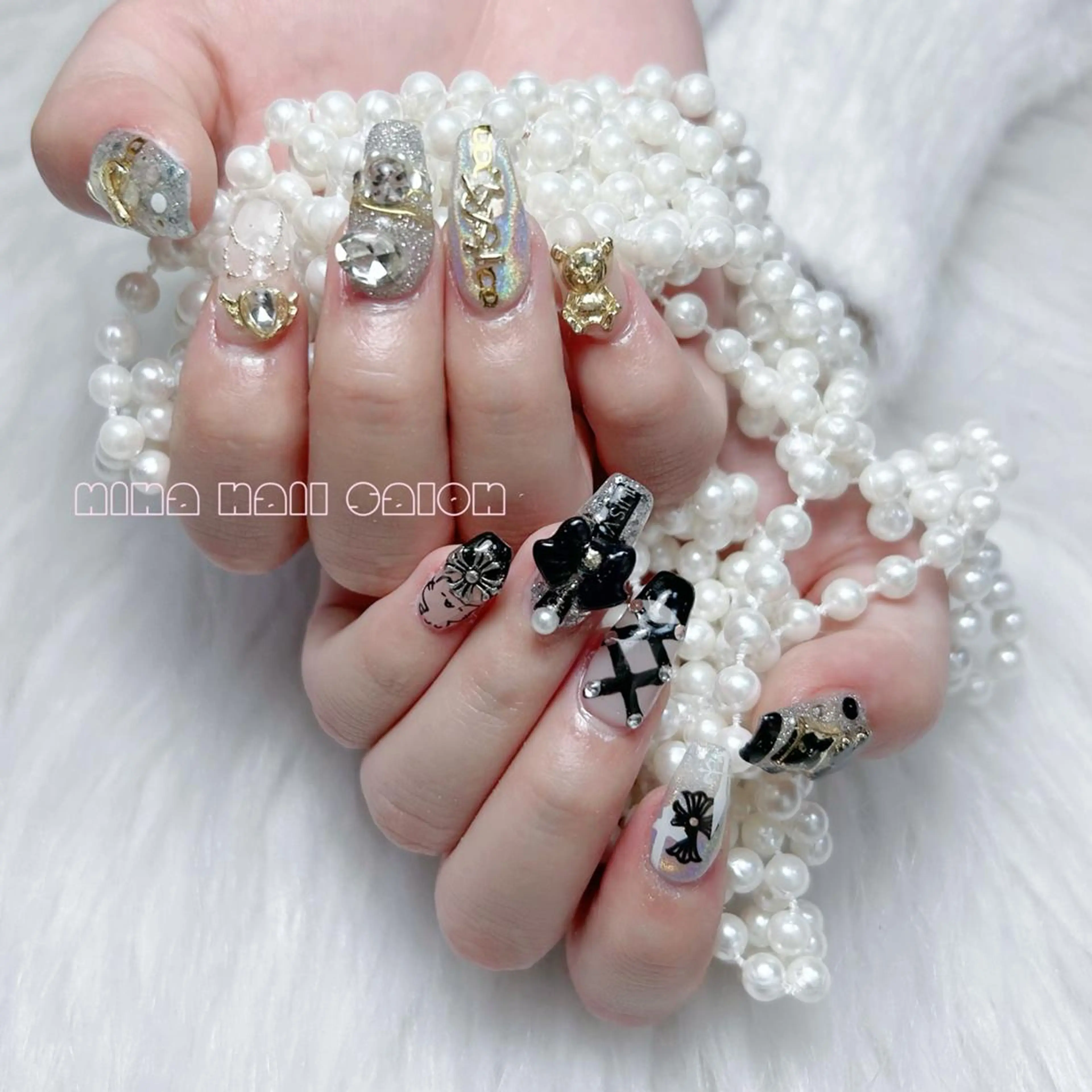 ネイル 🎀まゆ 🪽🐾のネイルデザイン