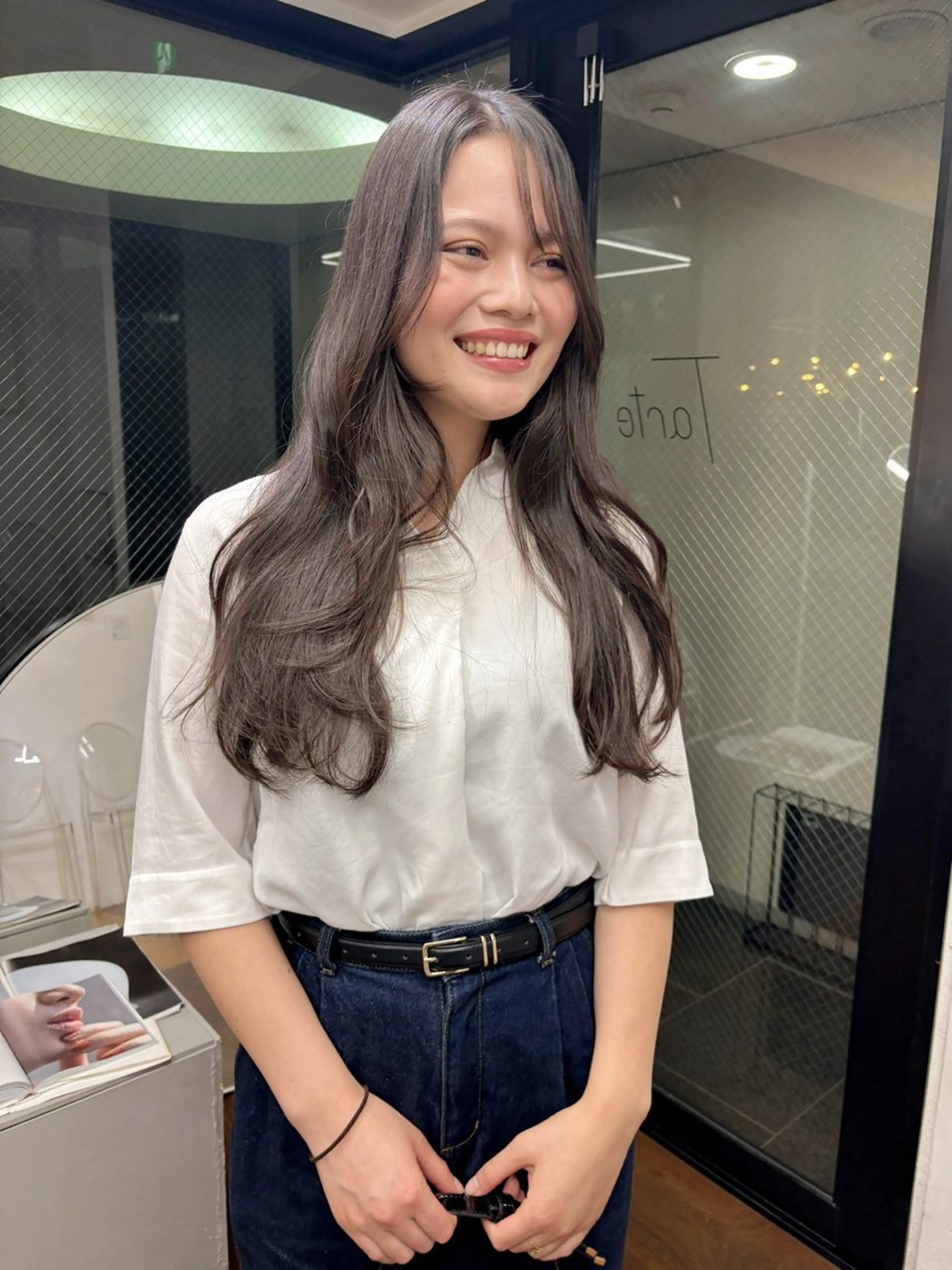 ロング カット 柔らかストレートと ツヤカラー/和田陽向のヘアスタイル