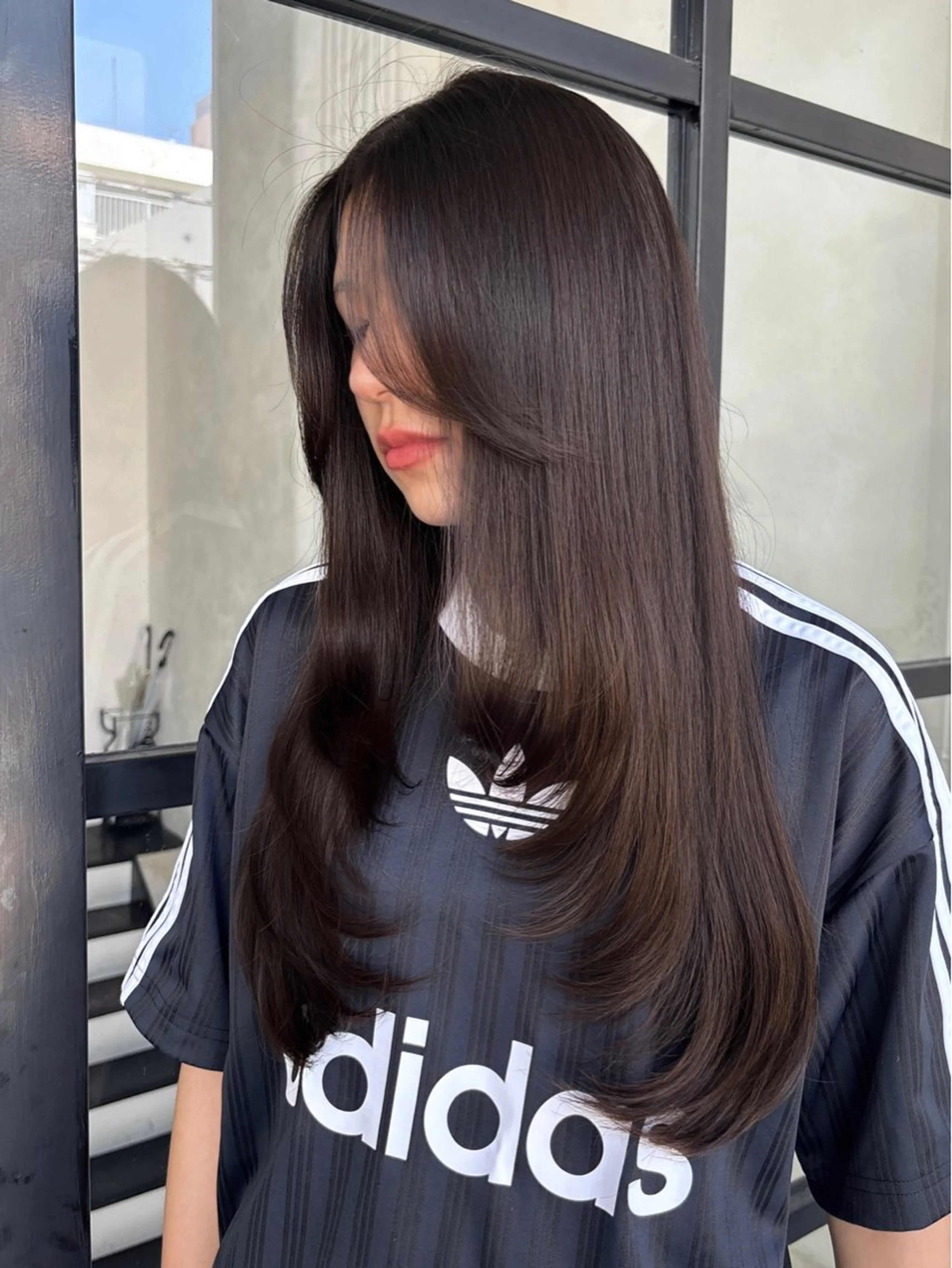 ロング 顔まわりレイヤー 伸ばしかけ レイヤーカット 小顔カット カット MaisonHALU 松浦光咲のヘアスタイル