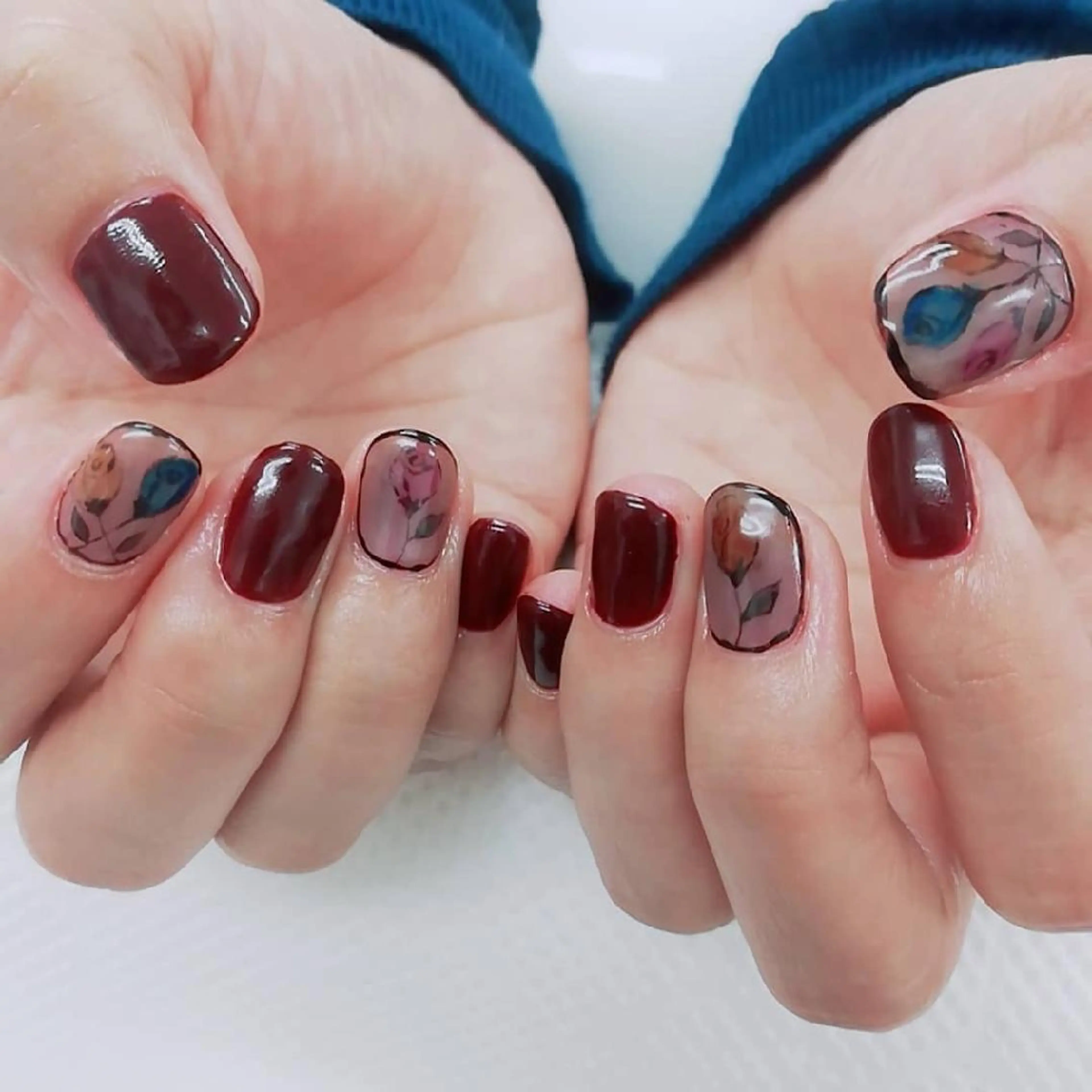 ネイル 持ち込み ハンドネイル 板倉 店長のネイルデザイン