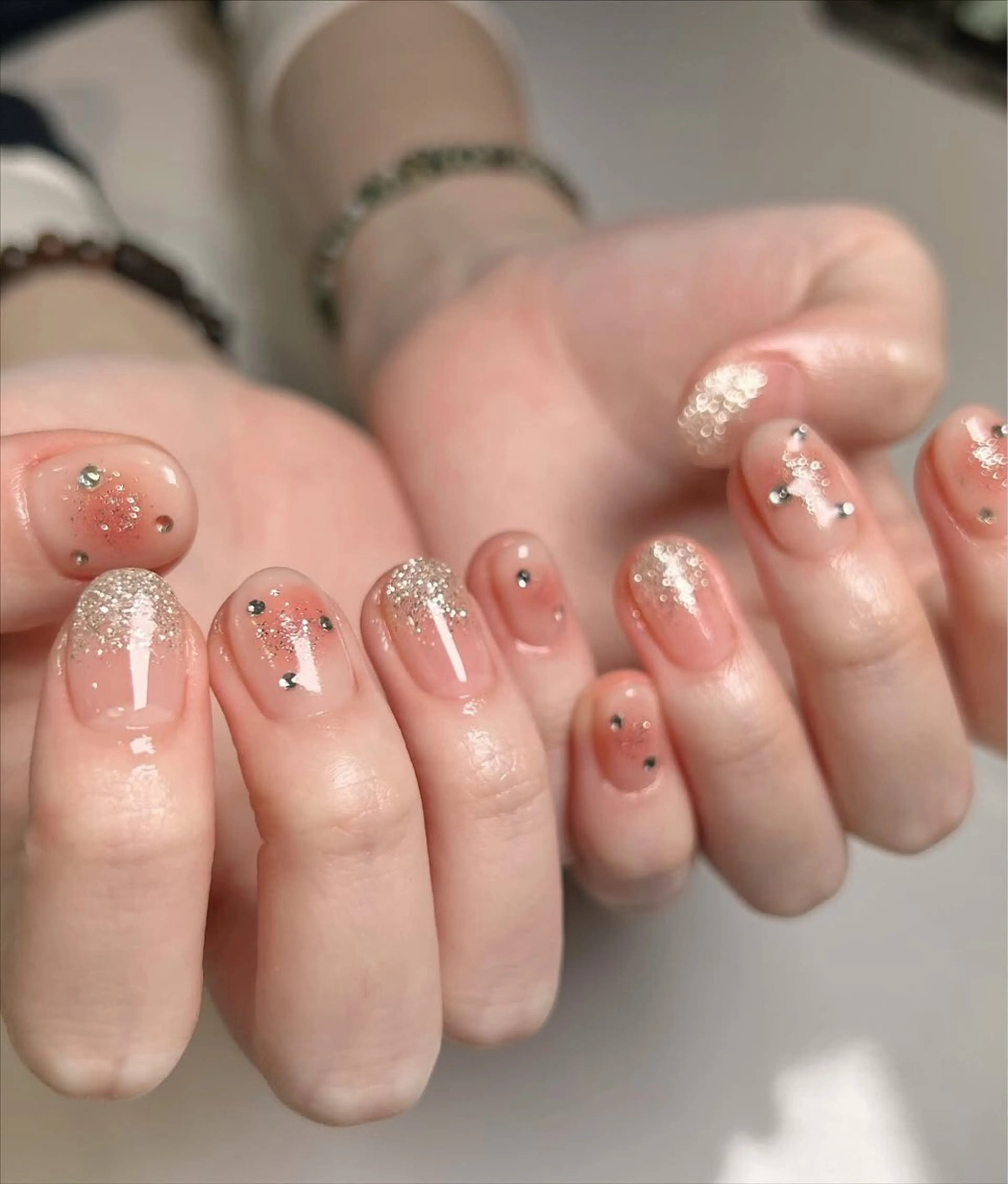 ネイル グラデーション ラメ(グリッター) マグネットネイル ミラーネイル ニュアンスネイル ハンドネイル Lumi de nails所属・Lumi de nailsのネイルデザイン