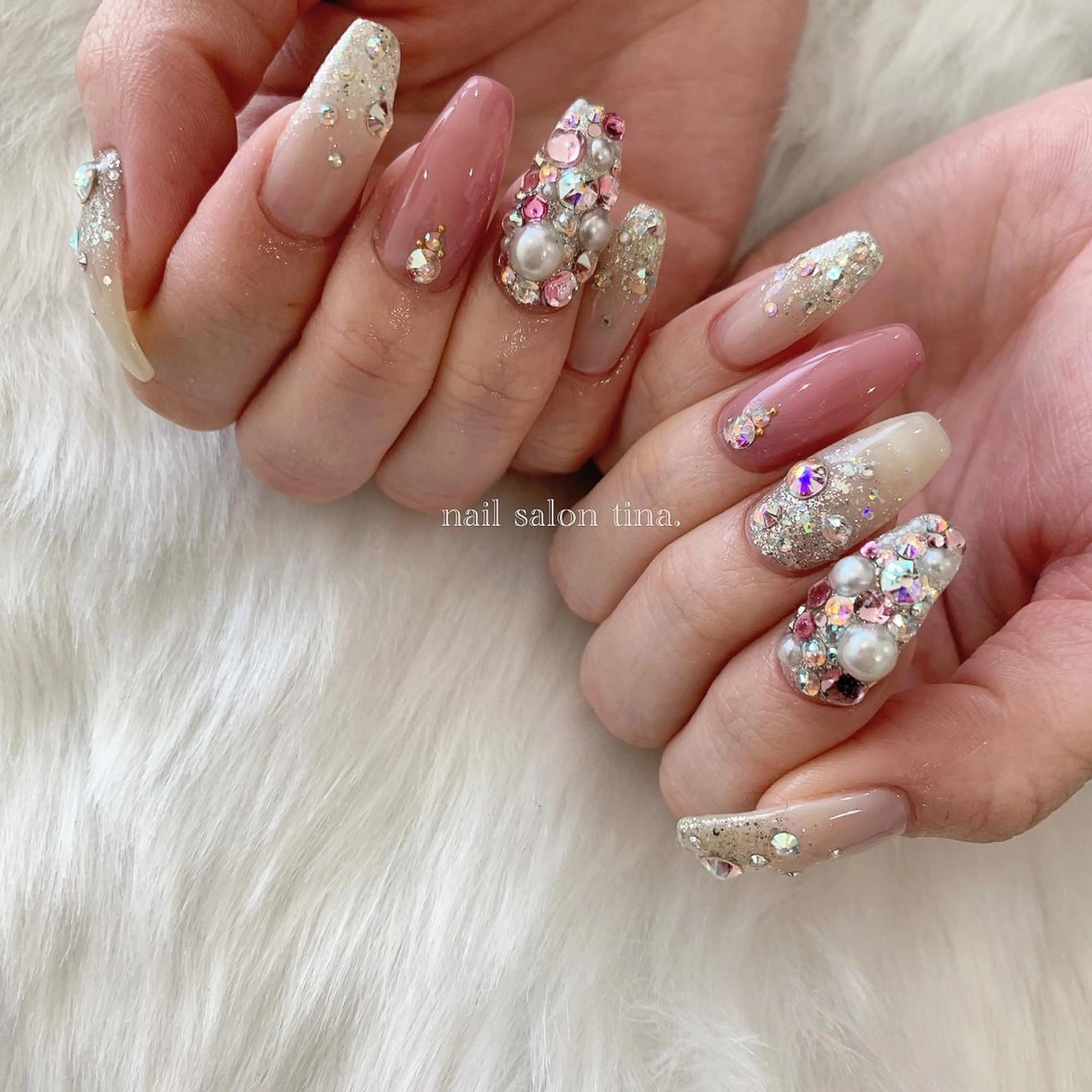 ネイル nail salon tina.所属・中山 はづきのネイルデザイン