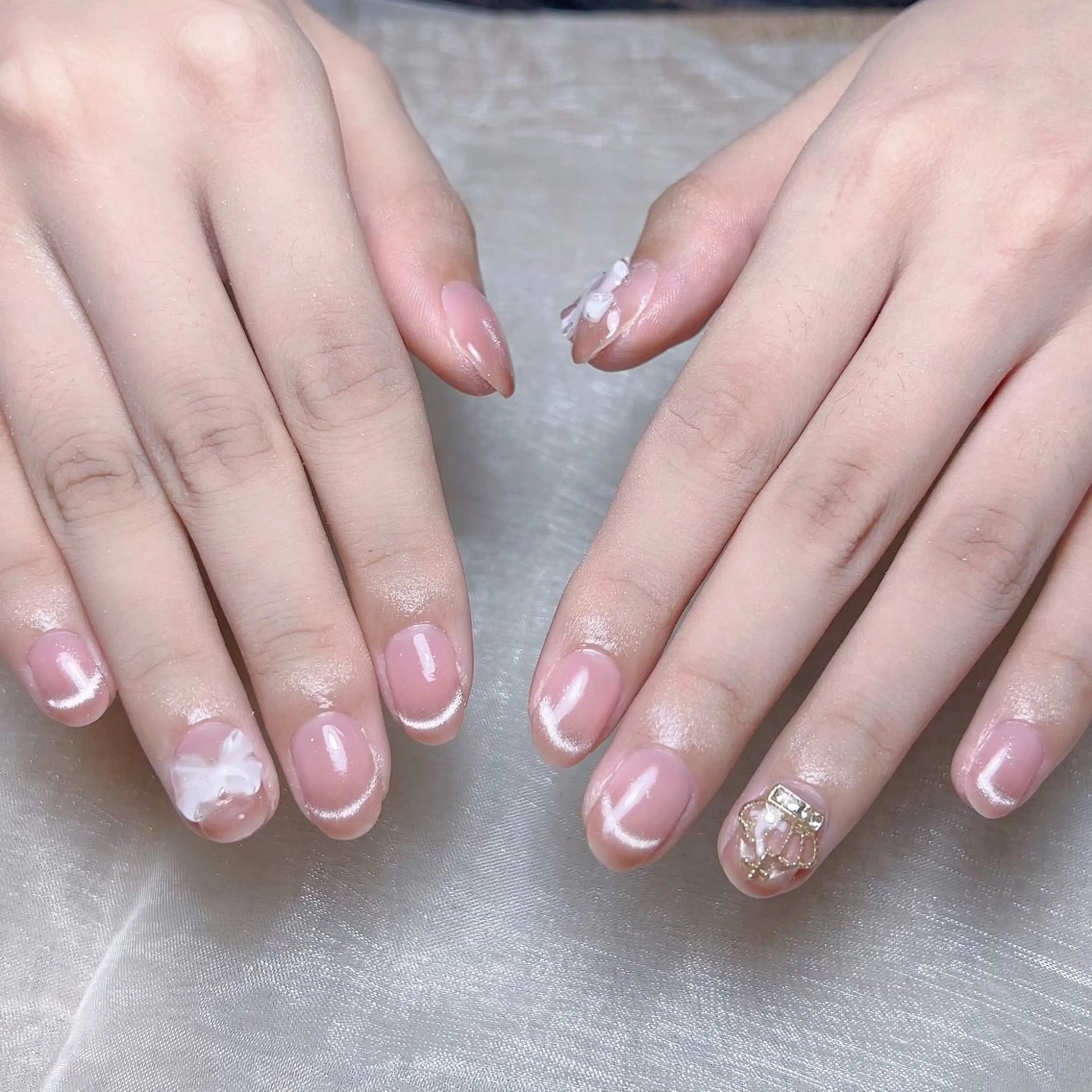 メンズ ネイル メンズ韓国風 アートネイル オーロラネイル ガーリー キラキラネイル ハンドネイル Nail salon 木にいるのネイルデザイン