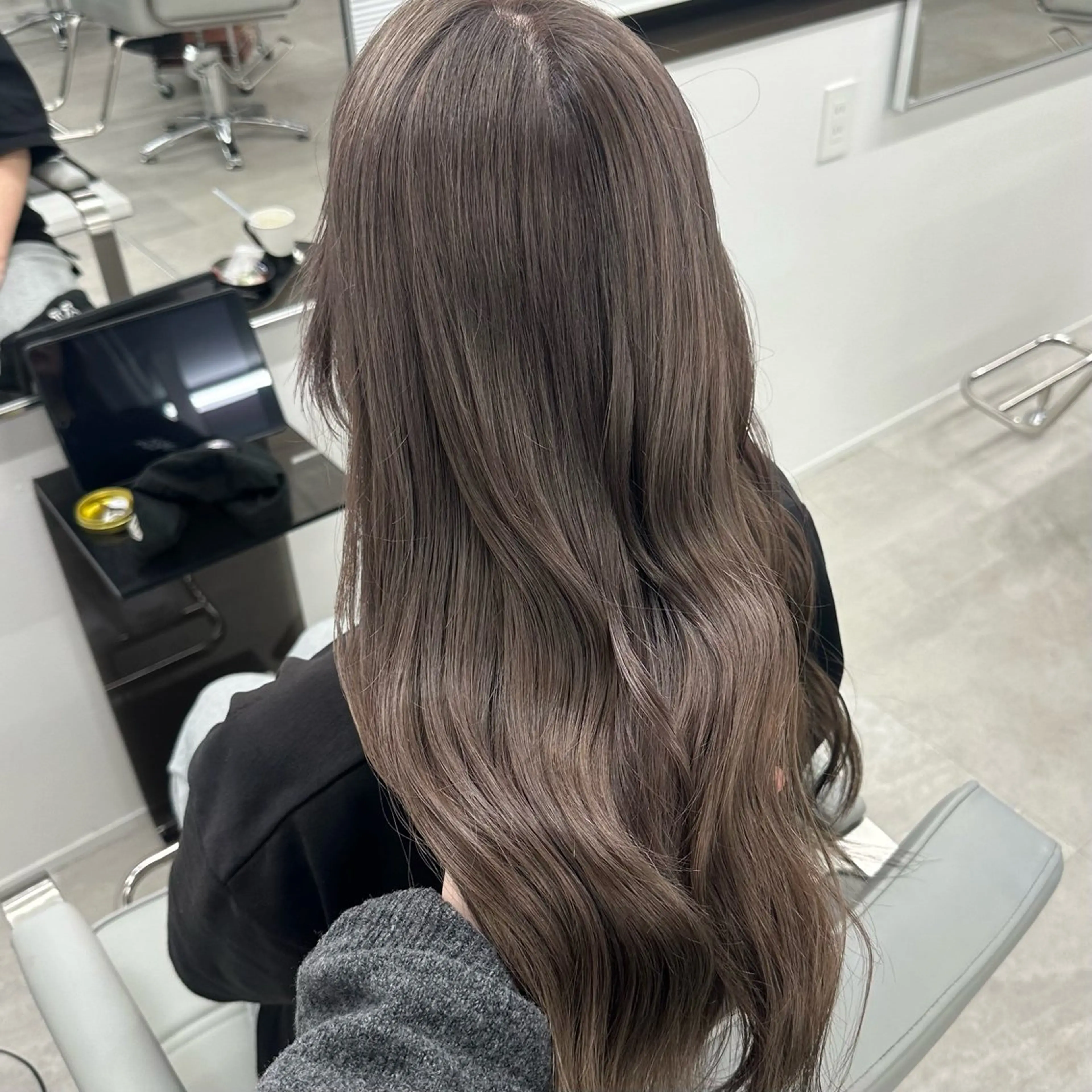 セミロング カラー ヘアカラー トリートメント REAL 心斎橋所属・ブリーチ/ベージュ /ピンク🦋ナツミのヘアスタイル