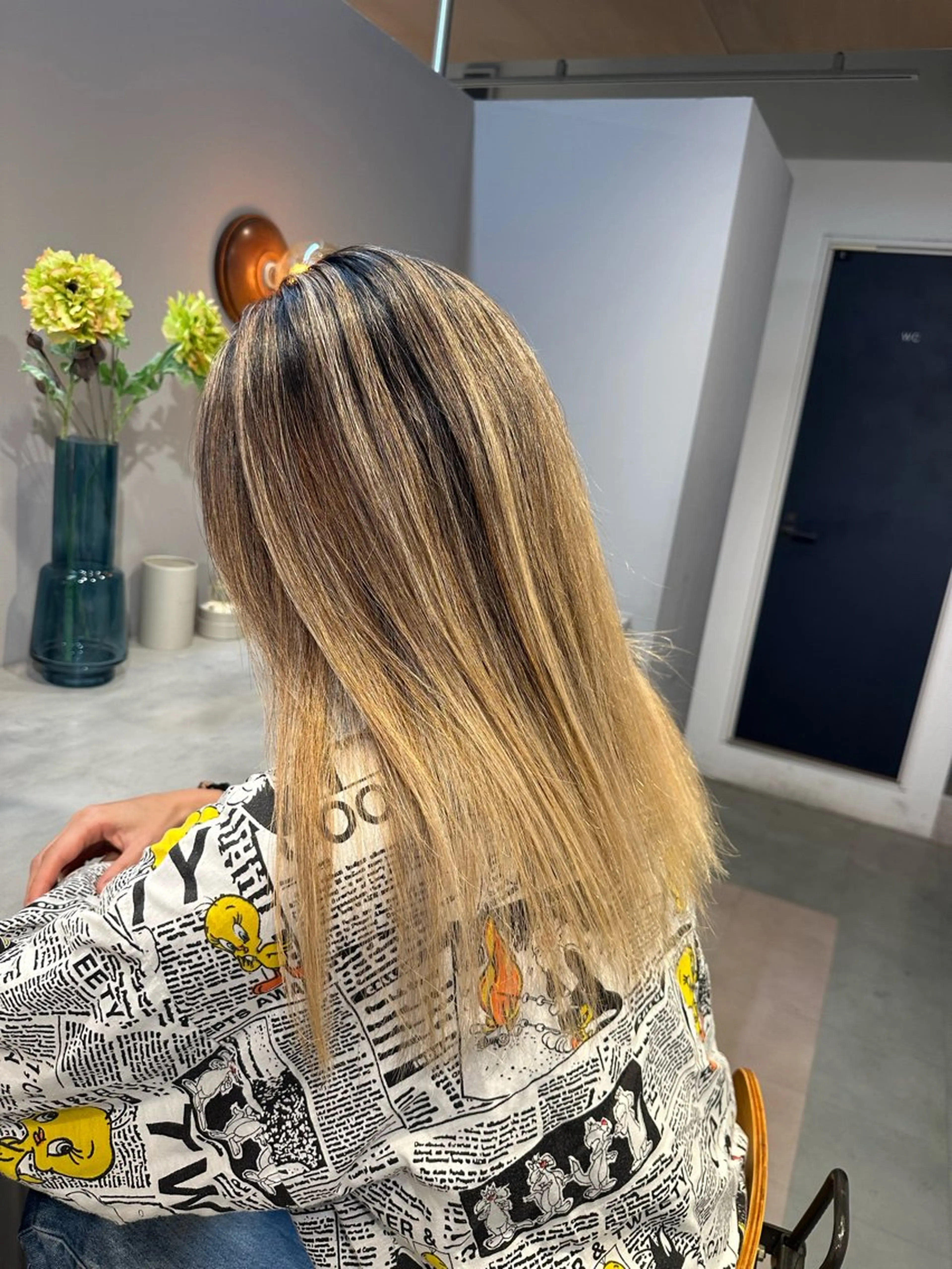 セミロング カラー ヘアカラー トリートメント 💖ハイライト/ハイ トーン💖MIKIのヘアスタイル