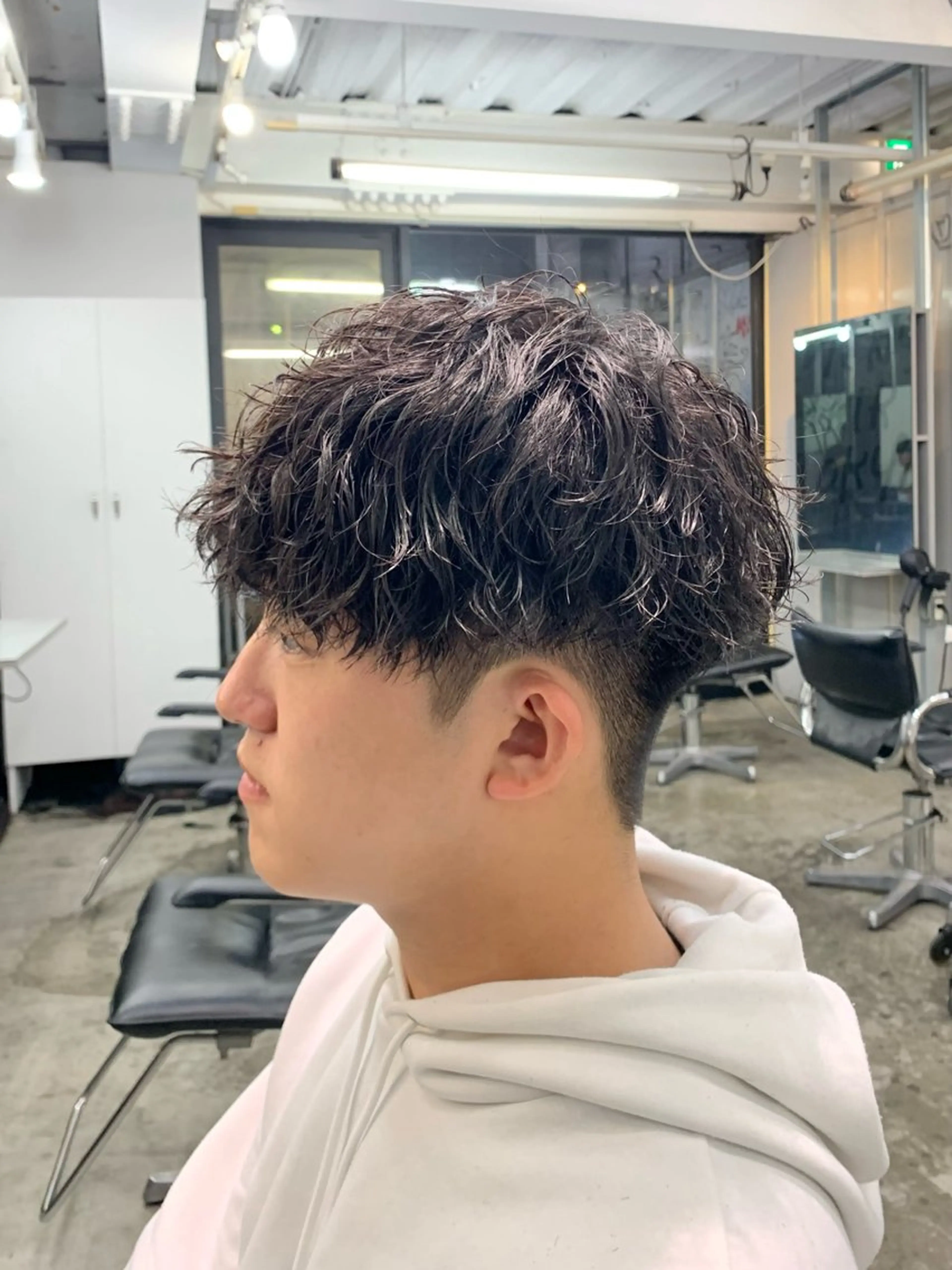 ショート パーマ メンズ メンズパーマ ツイストスパイラルパーマ スパイラルパーマ カット パーマ メンズ特化美容師/ 藤戸 椋のヘアスタイル